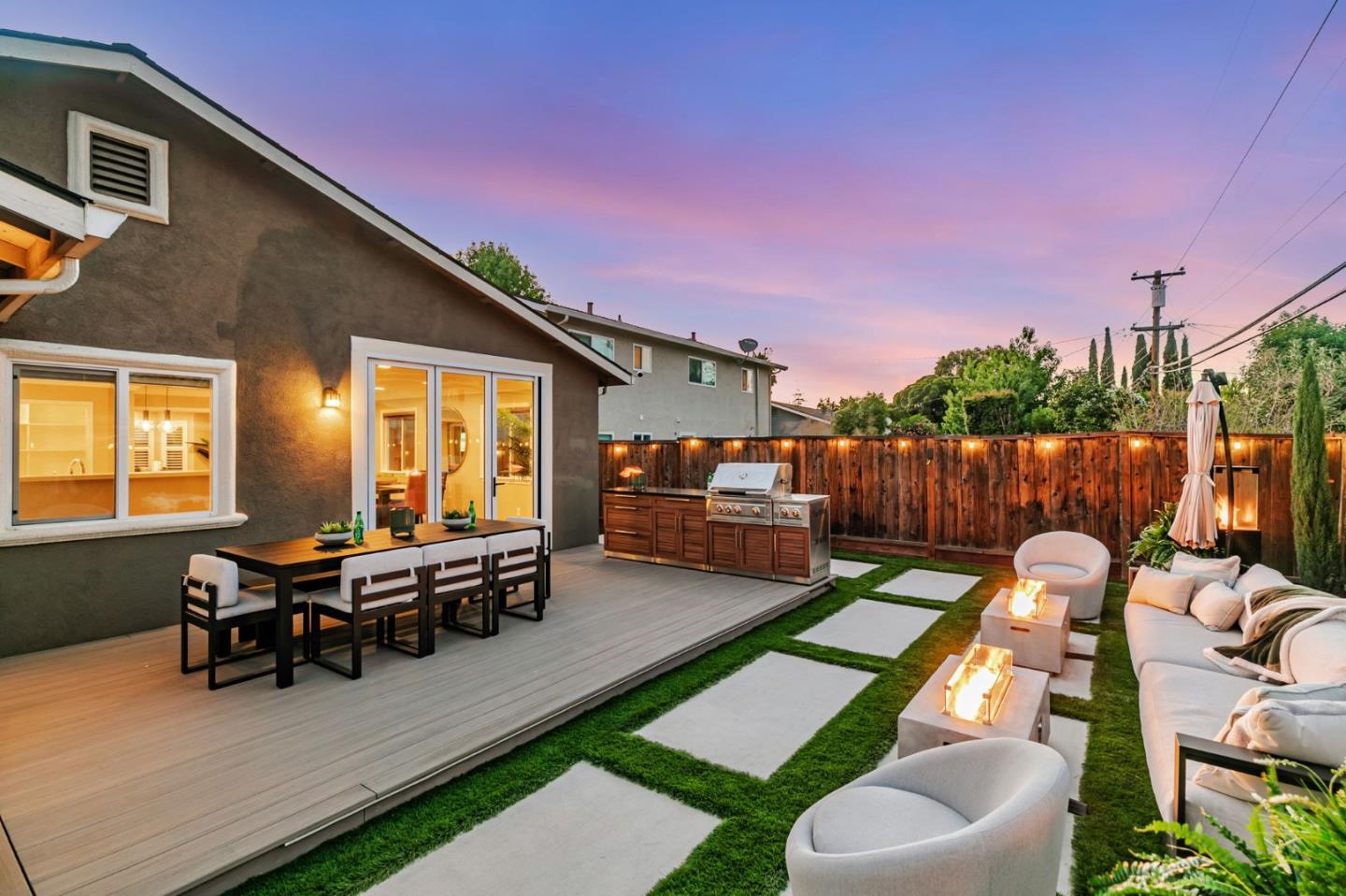 5562 Starcrest Drive
