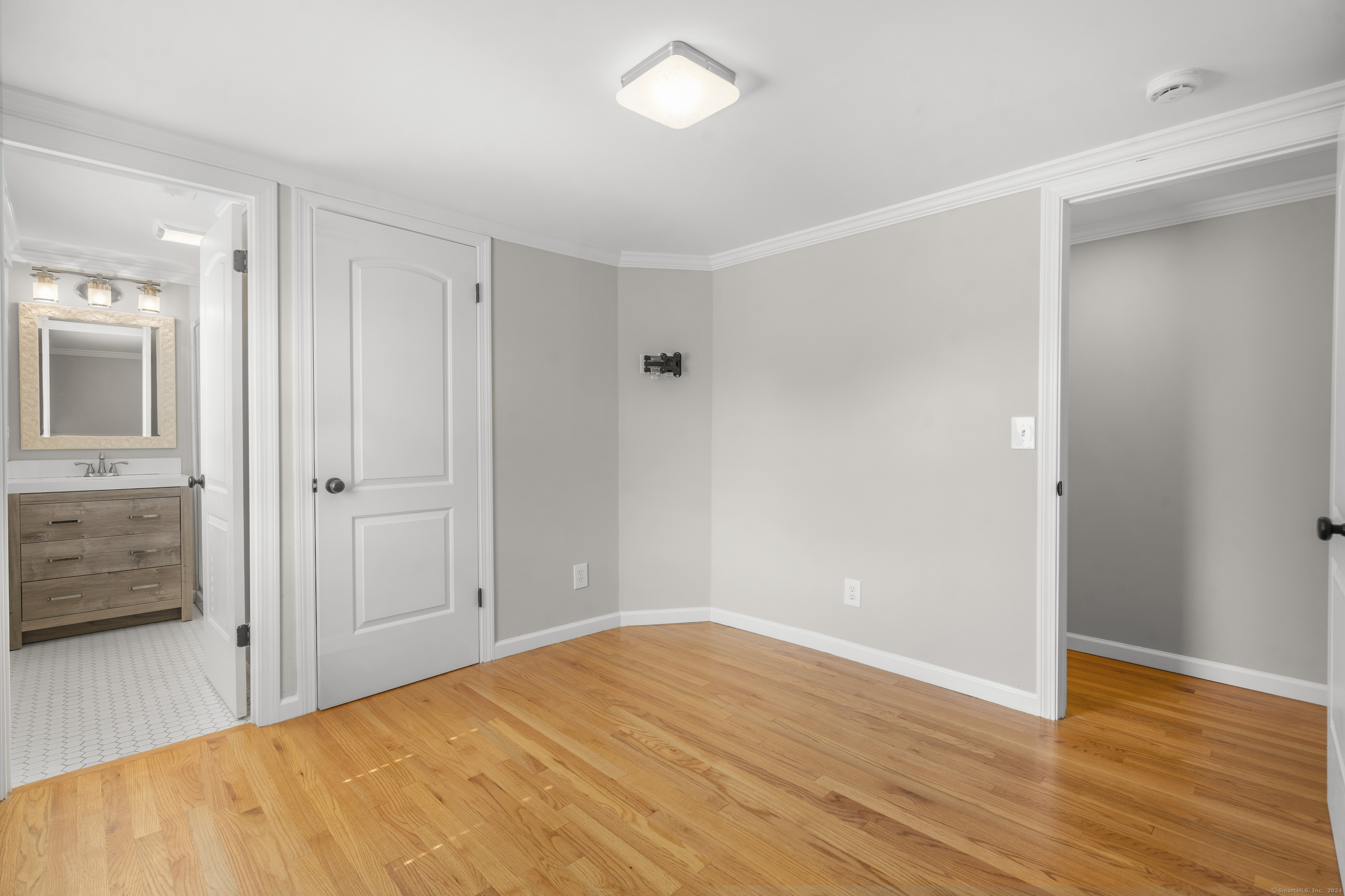 6 Evelyn Road