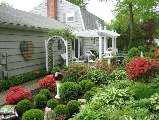 31 Chimney Drive