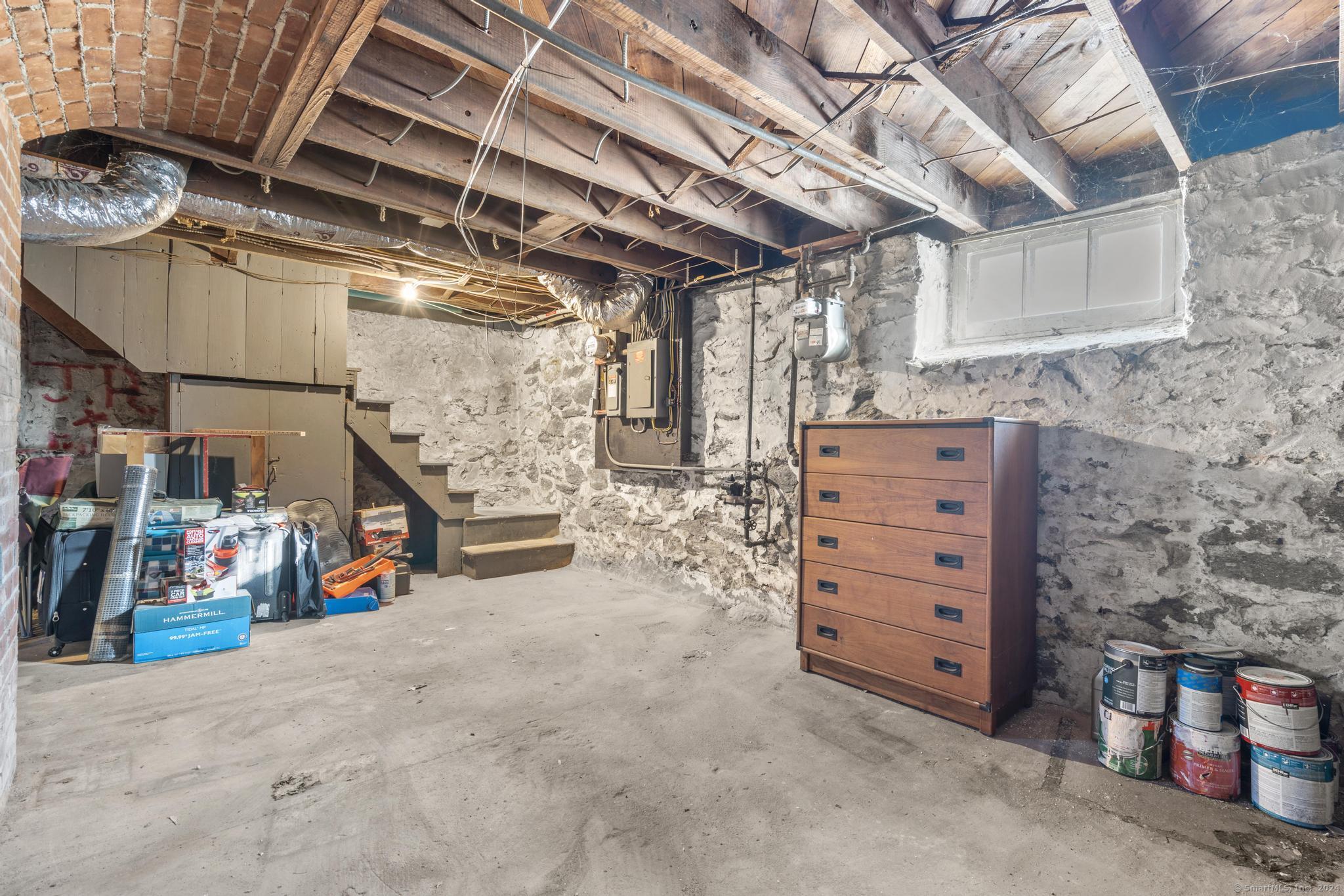 313 Henry Avenue