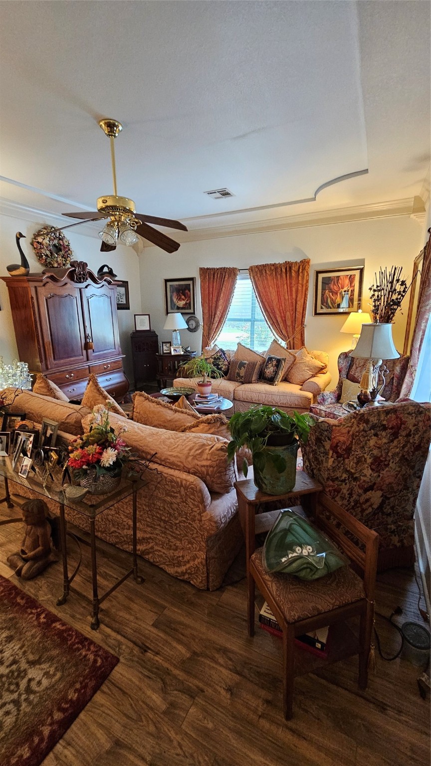 807 N Trinity Street