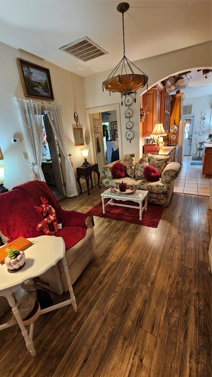 807 N Trinity Street