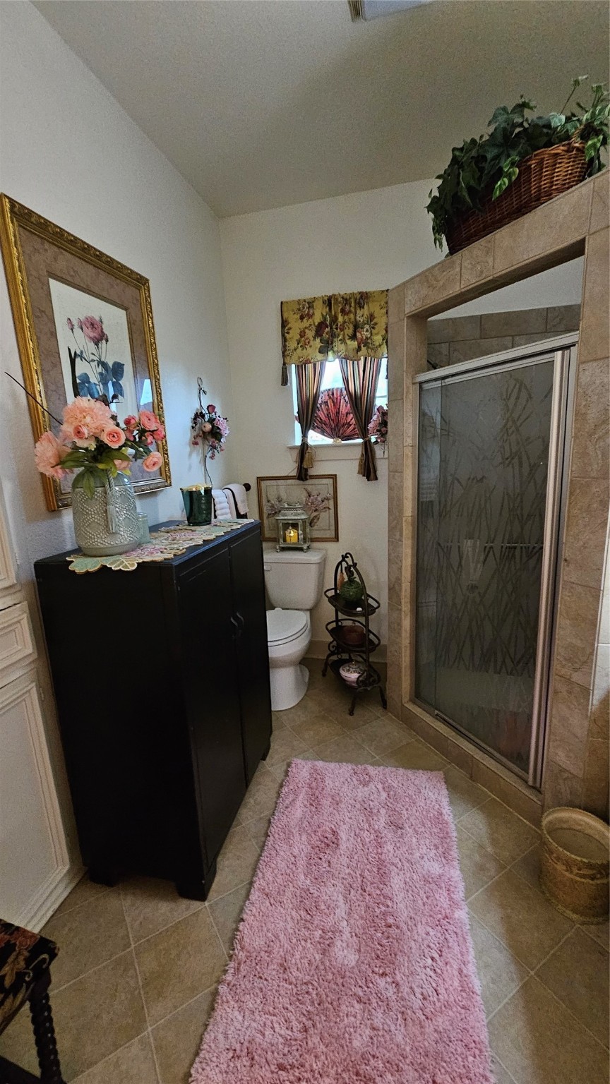 807 N Trinity Street