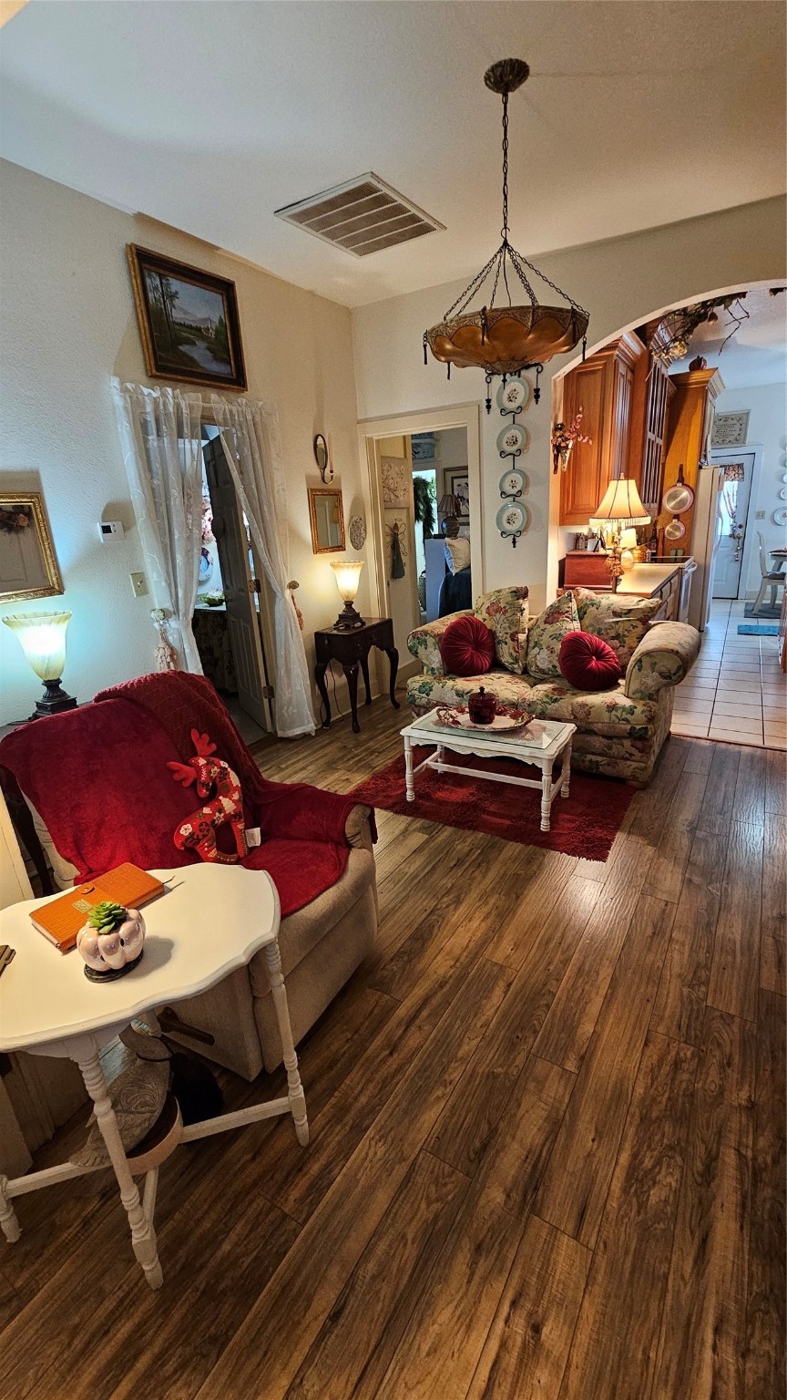 807 N Trinity Street