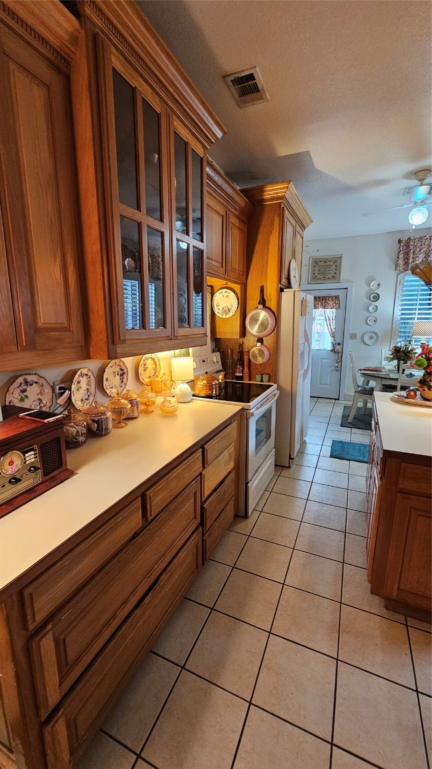 807 N Trinity Street