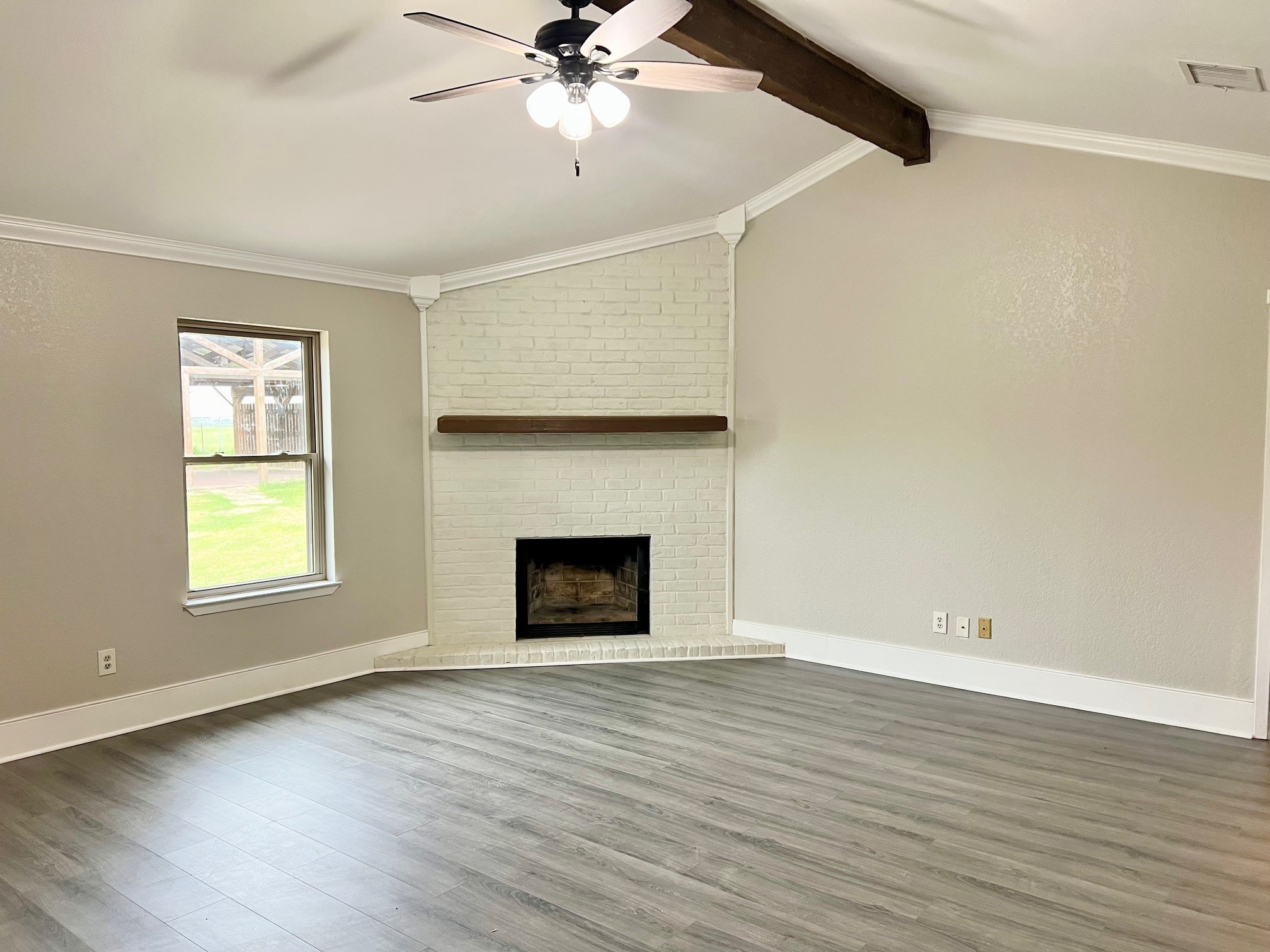 3377 W Moonlight Drive