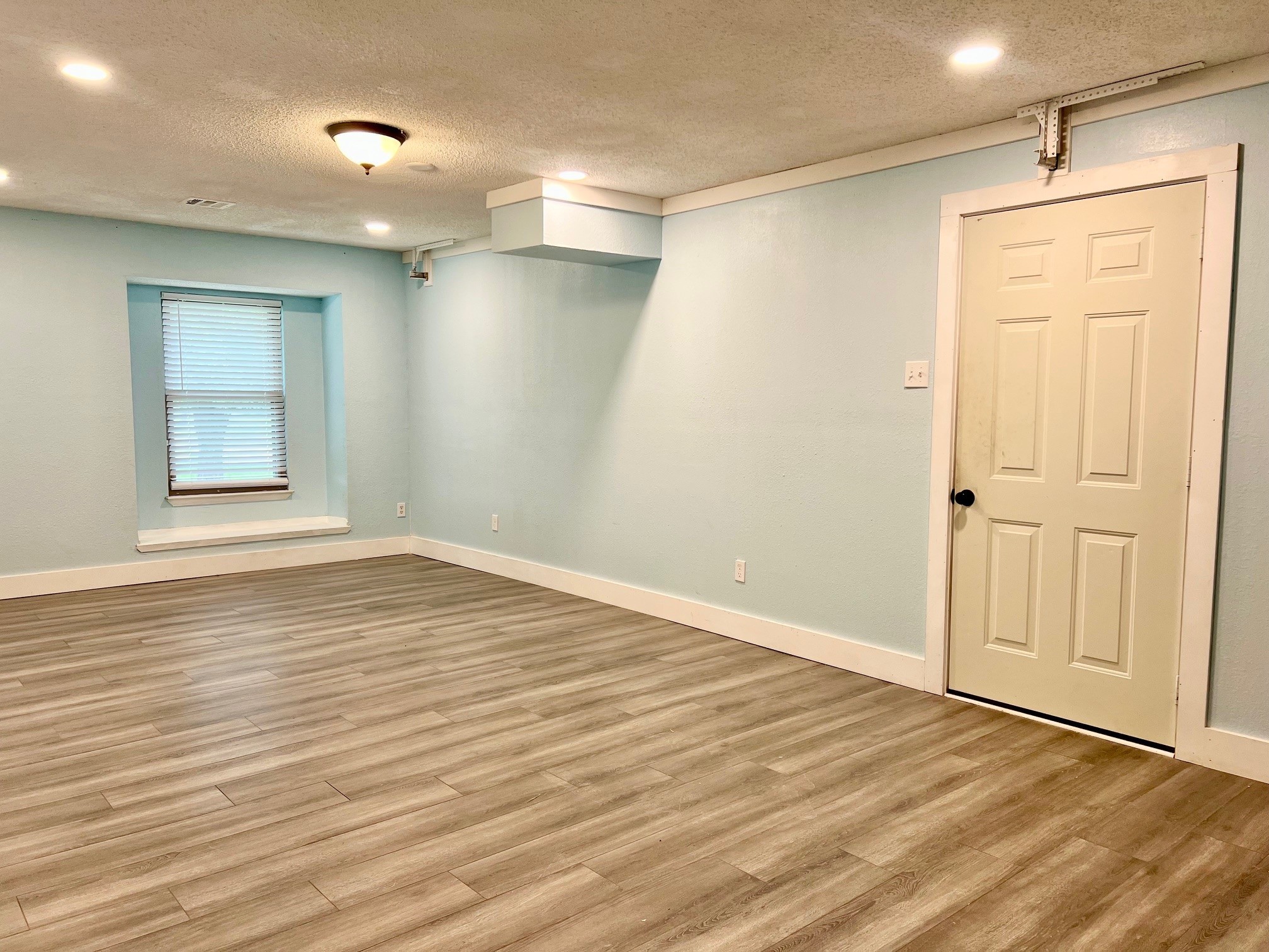 3377 W Moonlight Drive