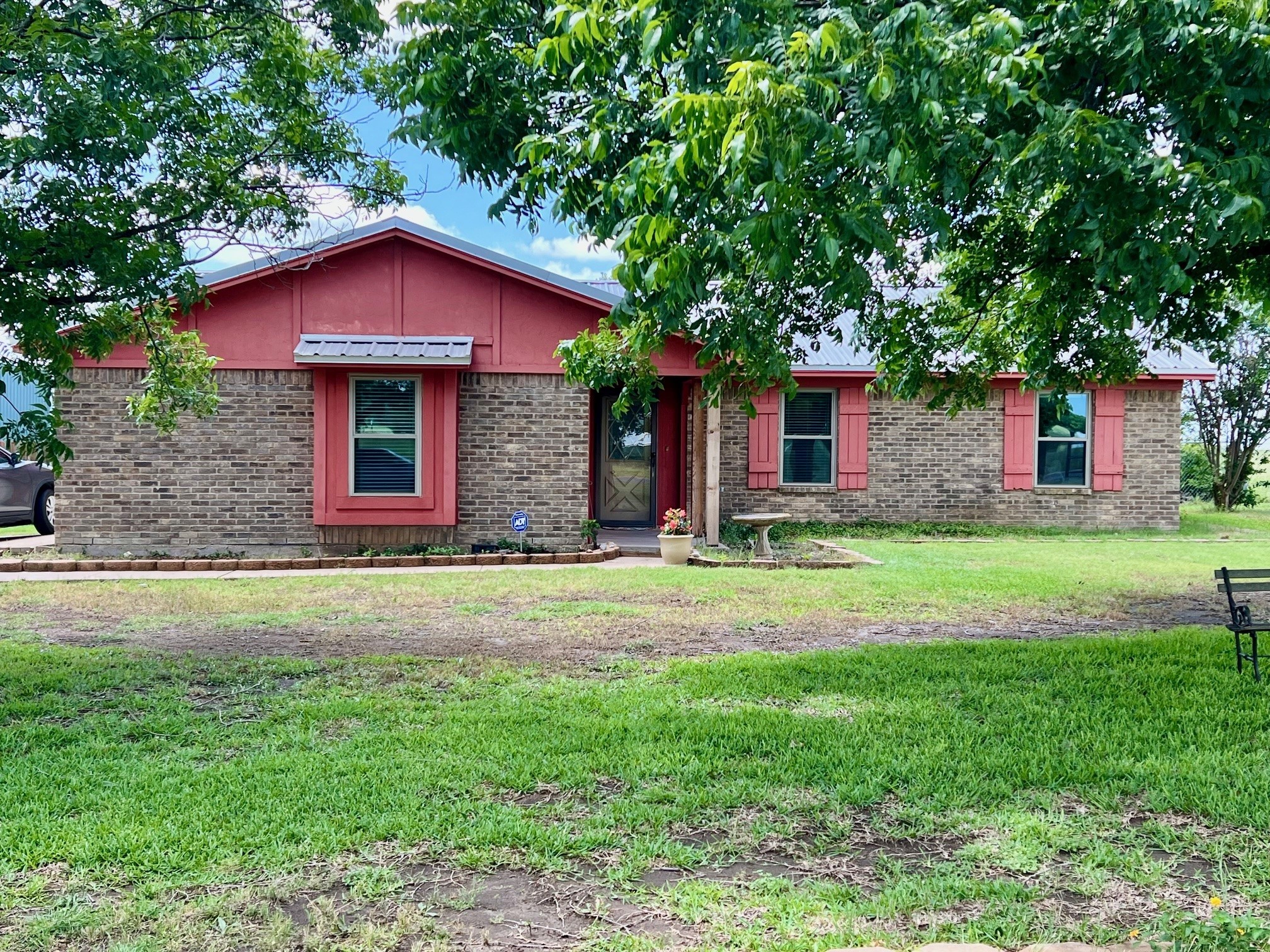 3377 W Moonlight Drive