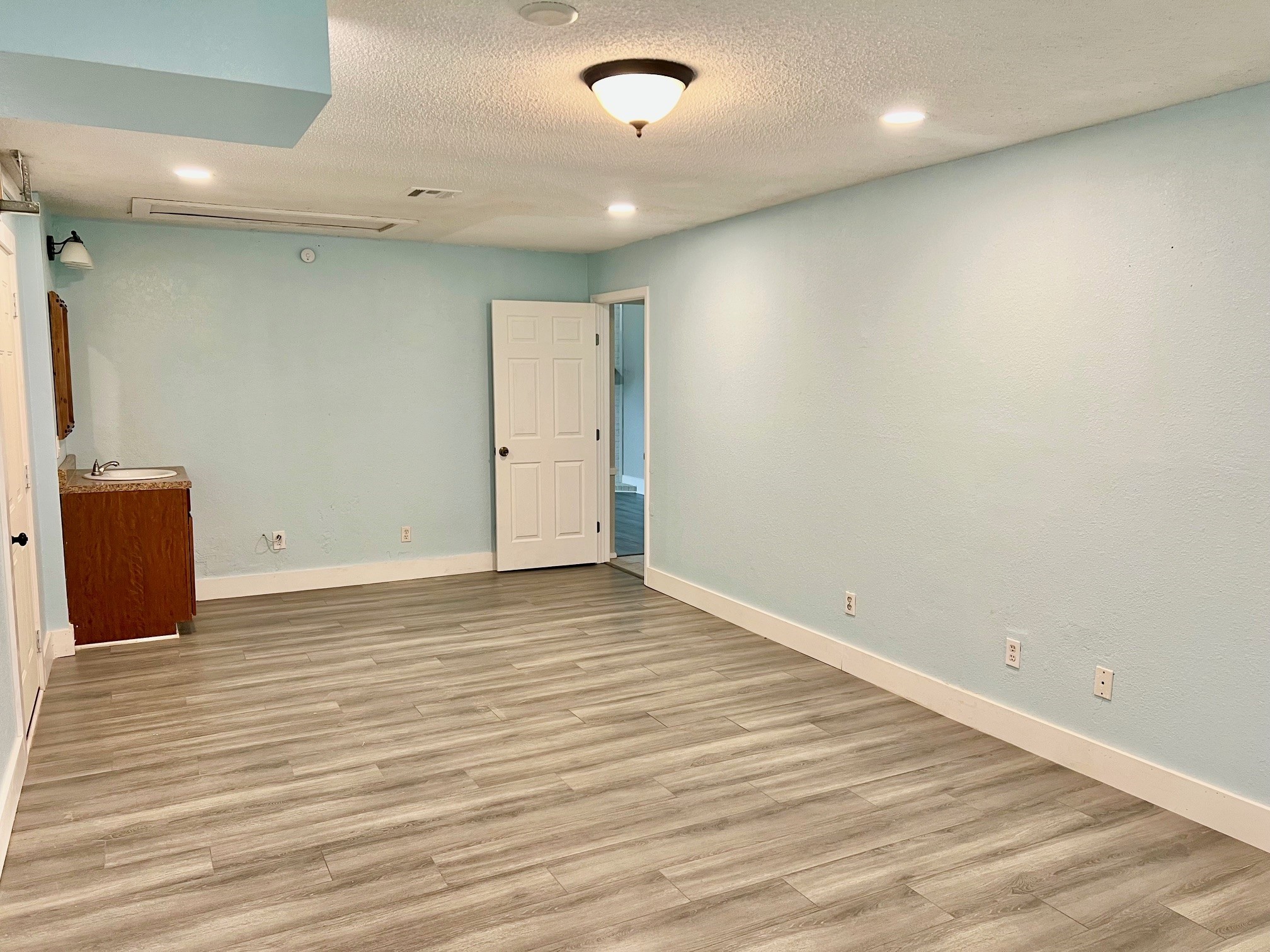 3377 W Moonlight Drive