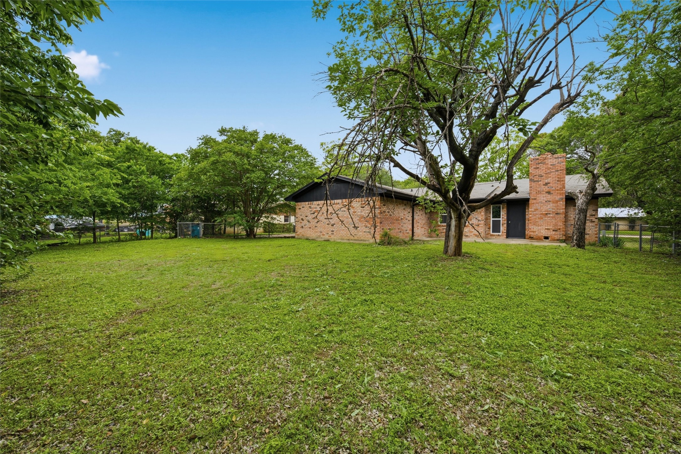 113 Goliad Street