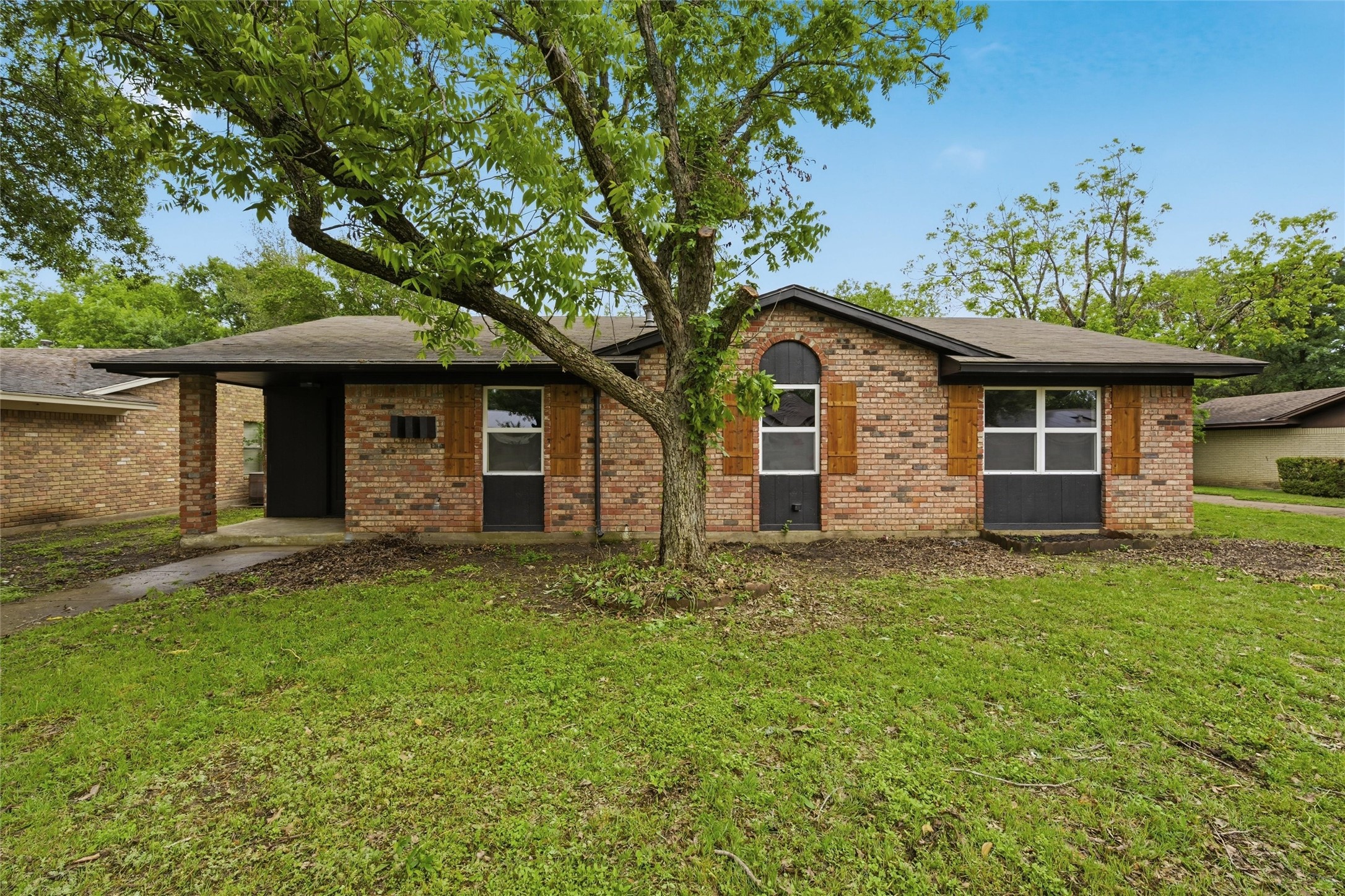 113 Goliad Street