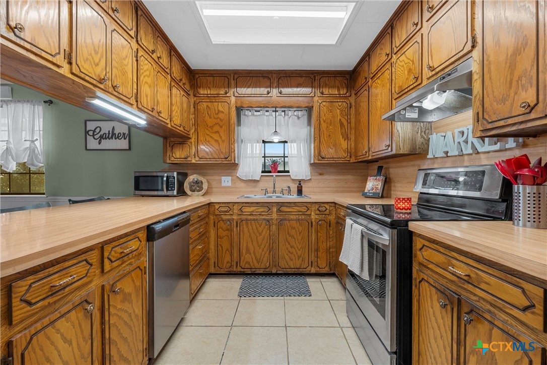 583 Farm to Market 1444