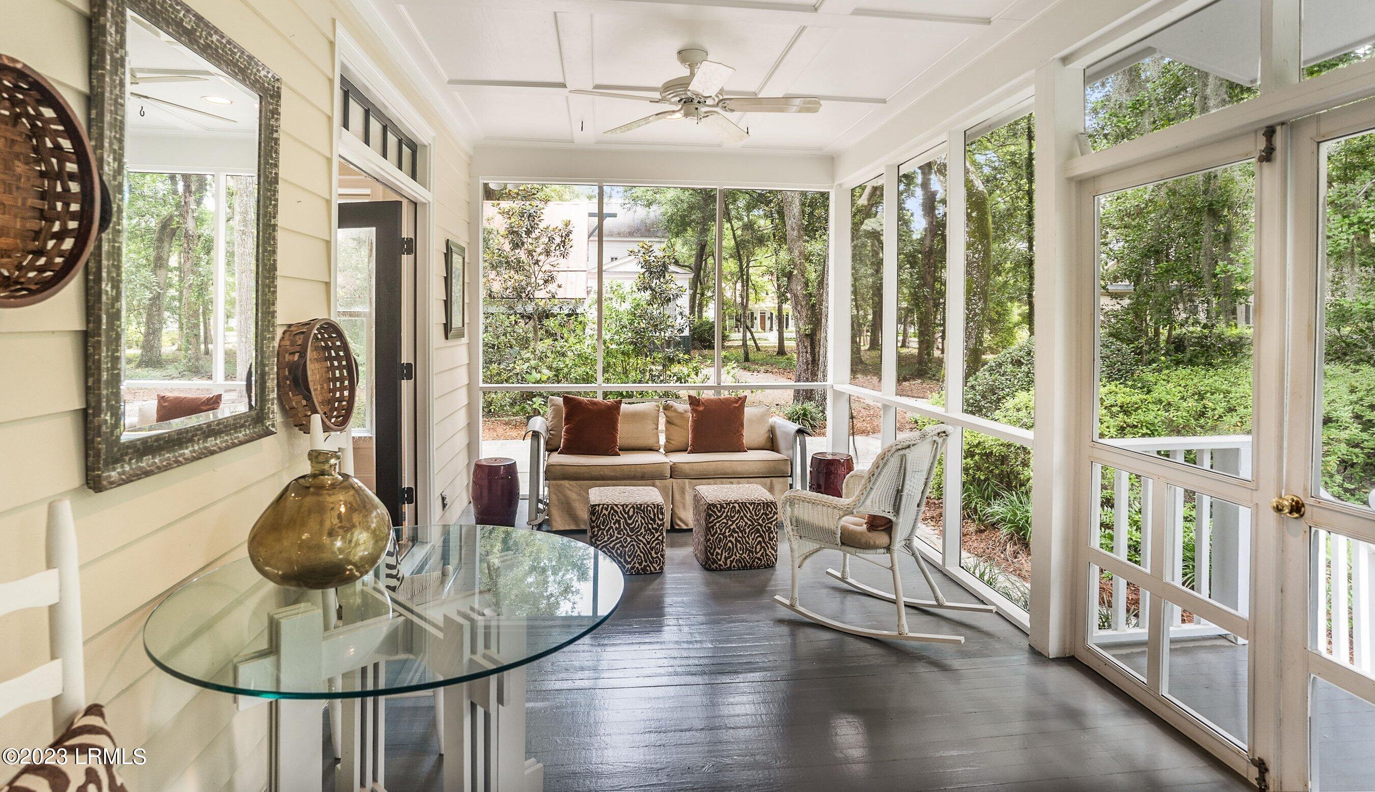 10 Waterside Drive