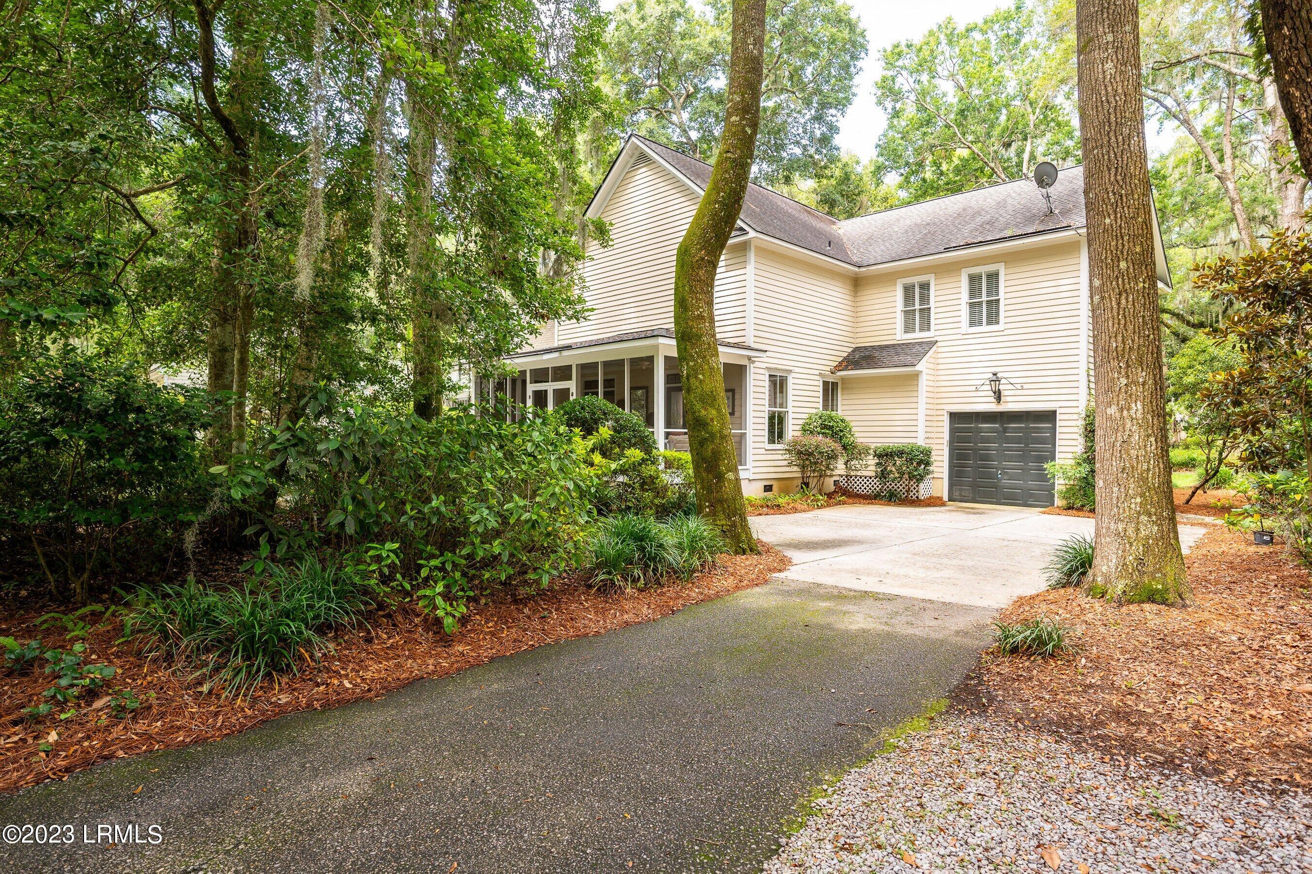 10 Waterside Drive