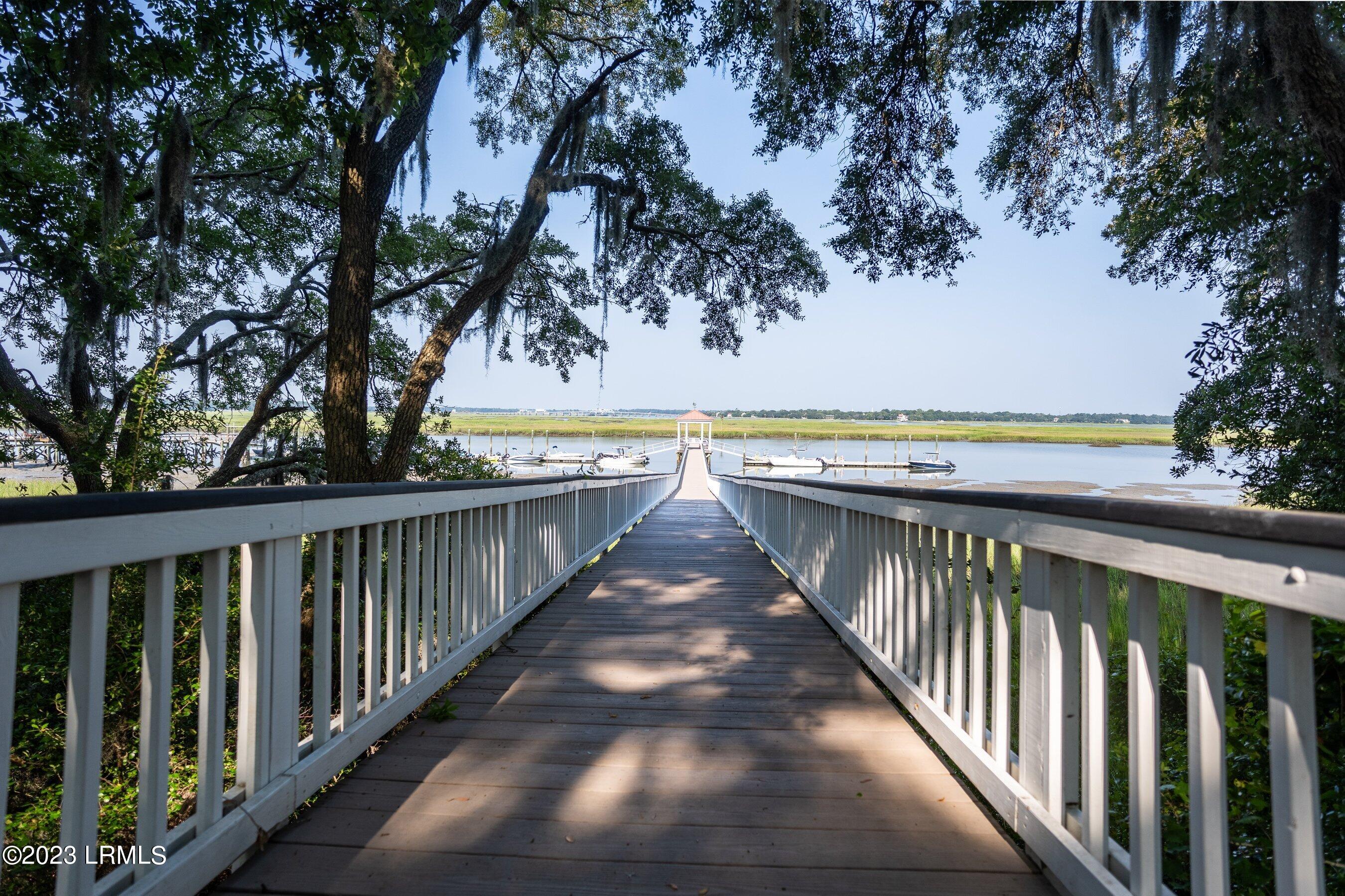 10 Waterside Drive