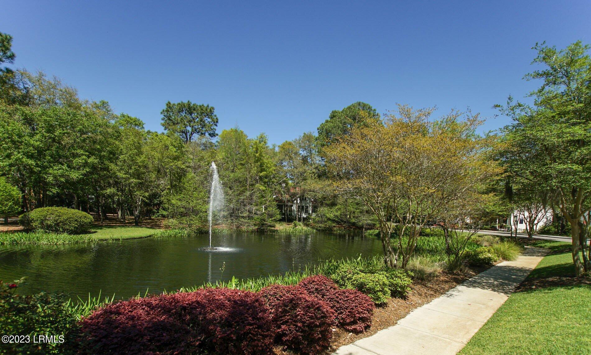 10 Waterside Drive