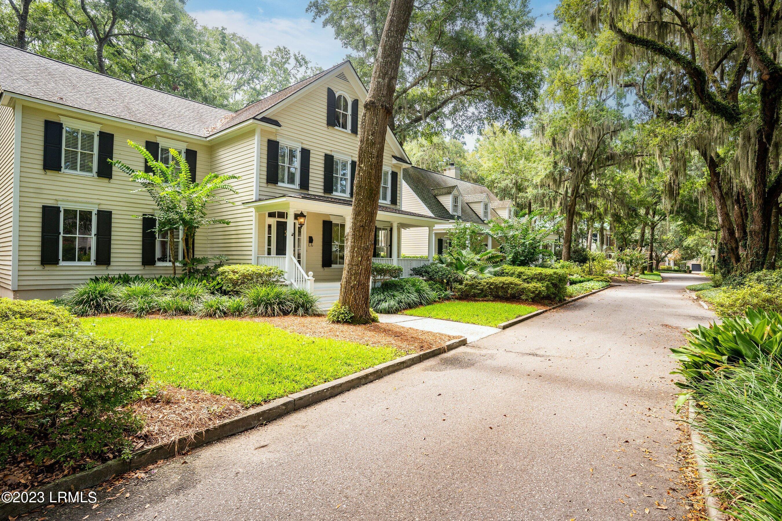10 Waterside Drive