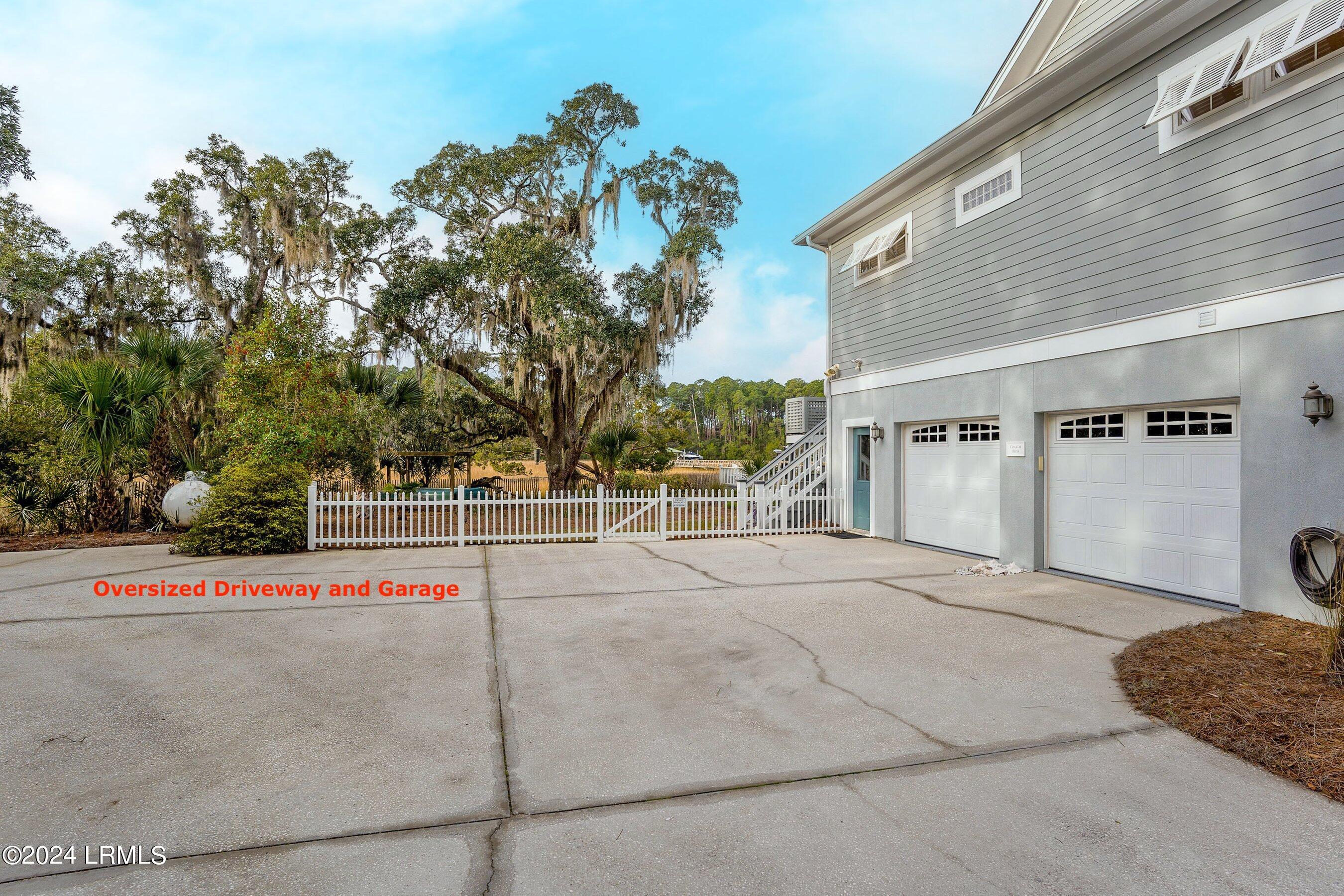 8 Turnstone Drive S