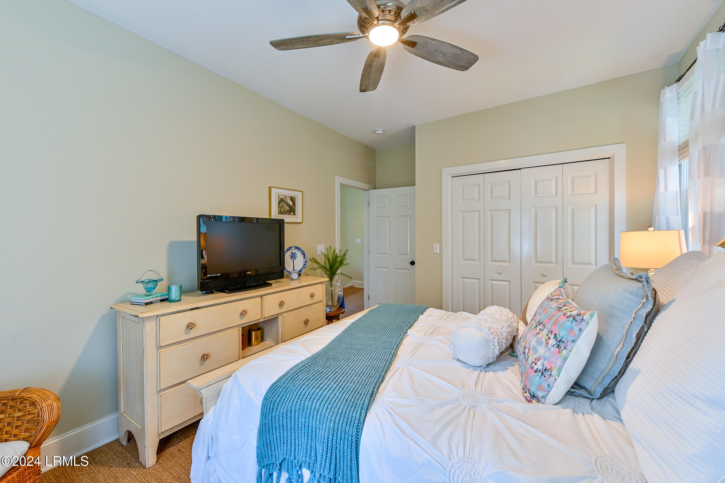 20 Oak Pond Passage