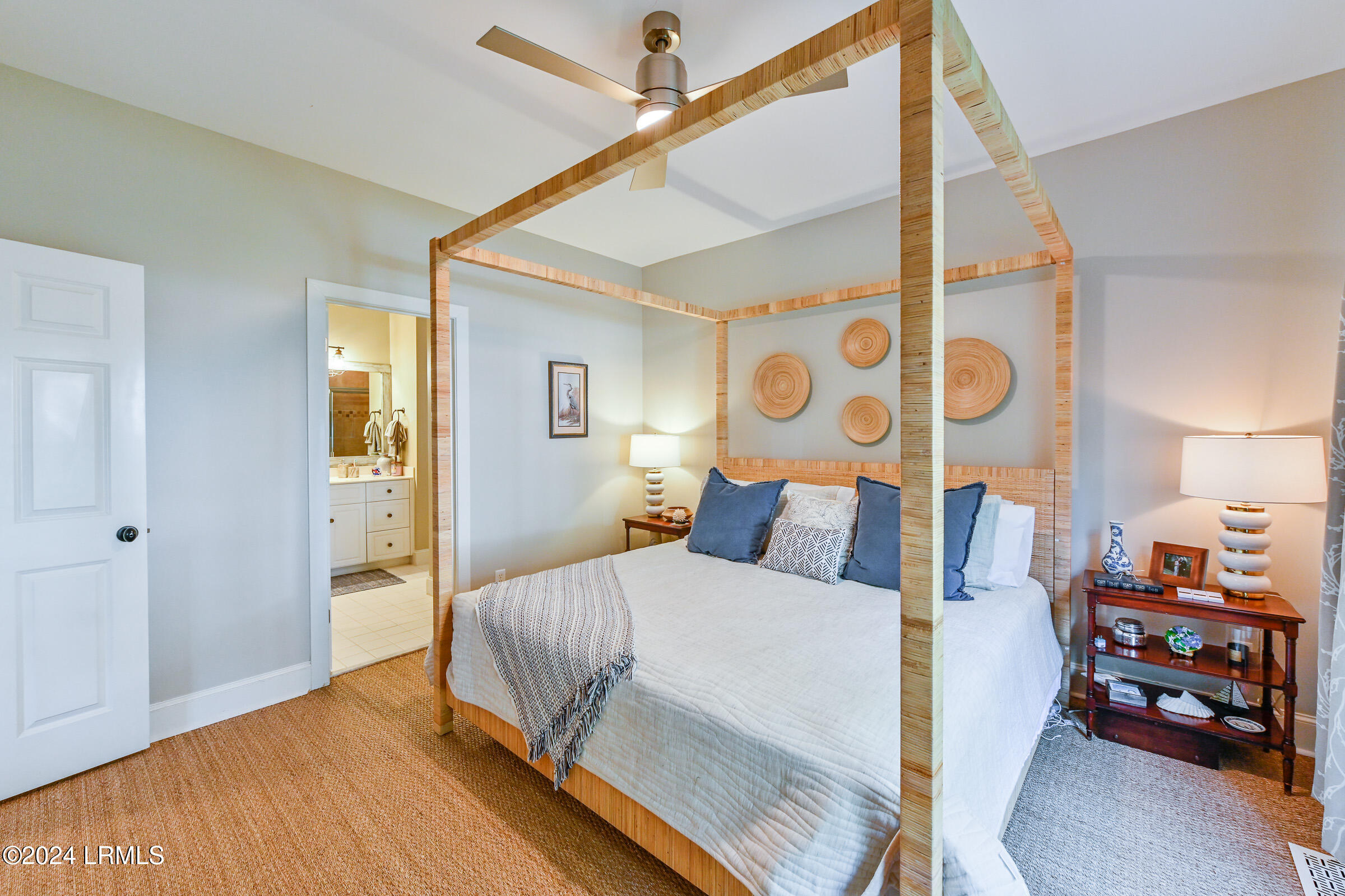 20 Oak Pond Passage