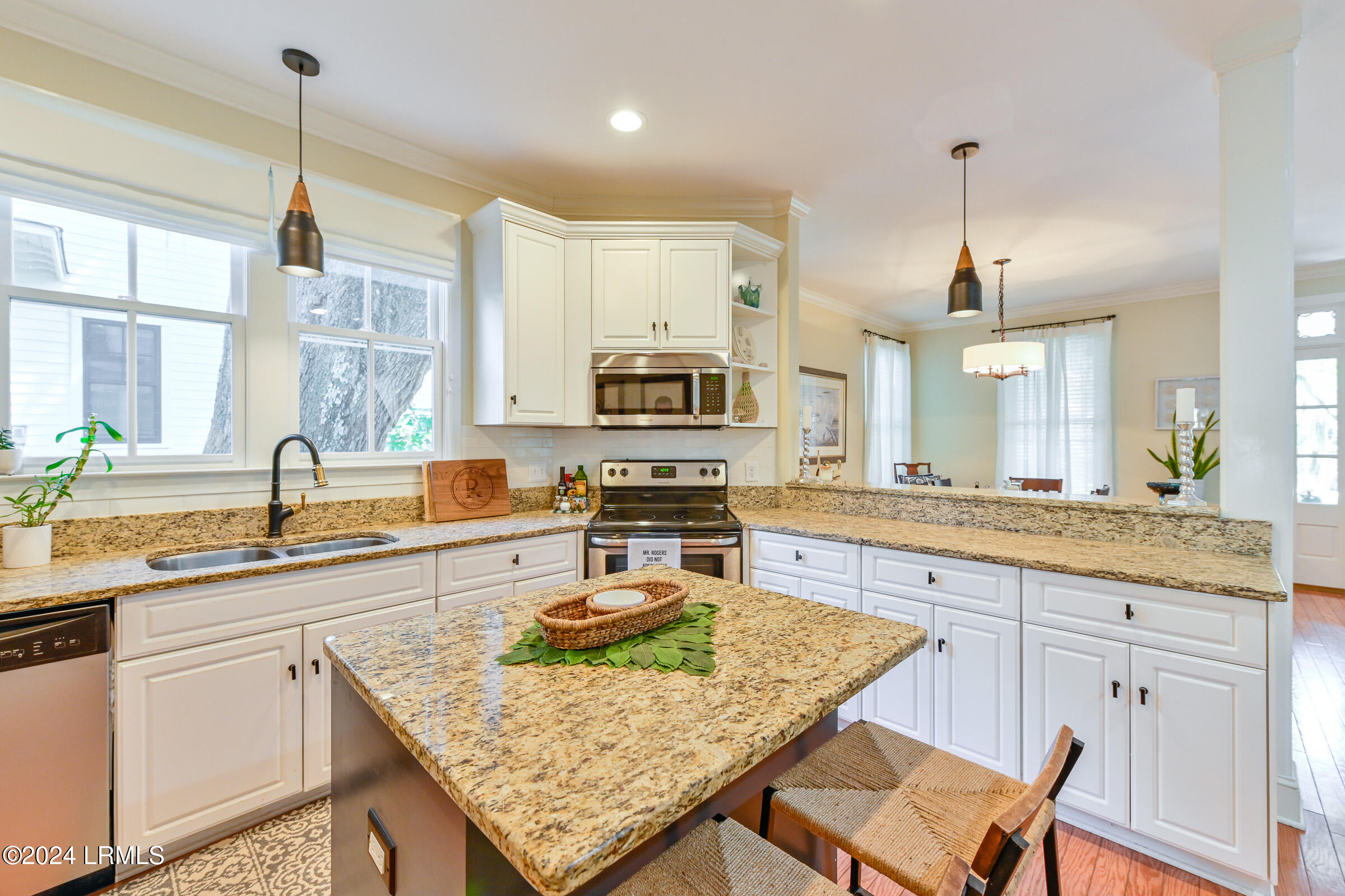 20 Oak Pond Passage