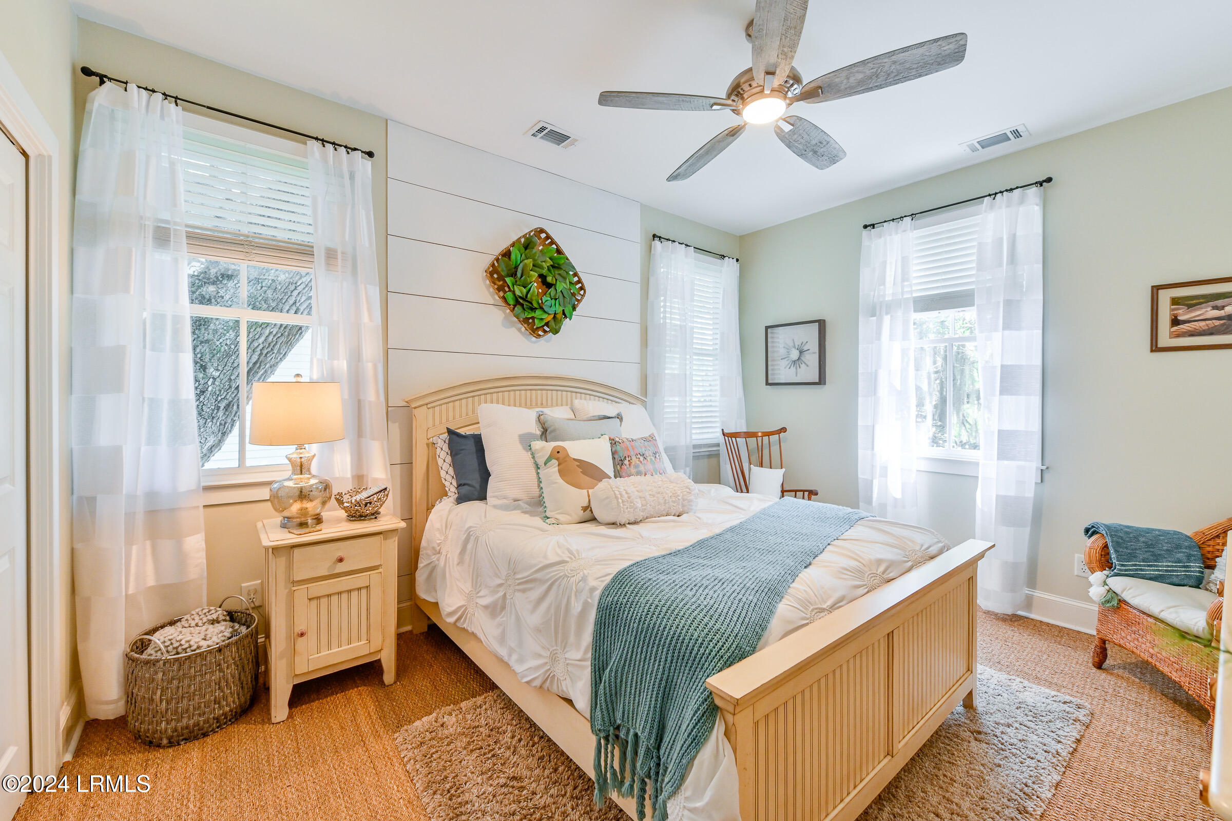 20 Oak Pond Passage