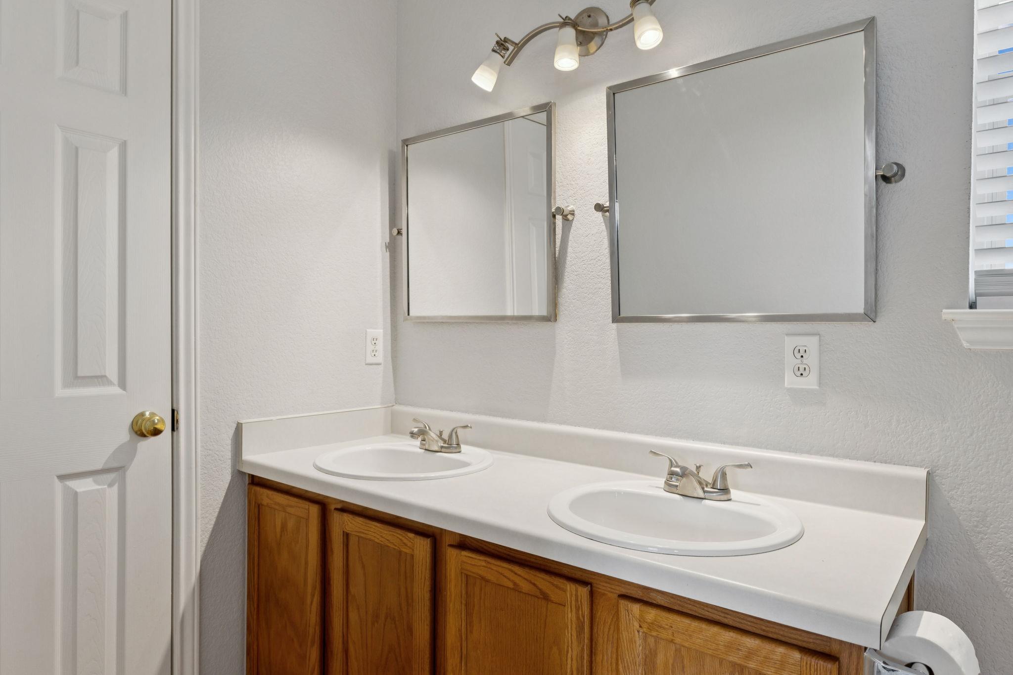 223 San Felipe DR, Kyle