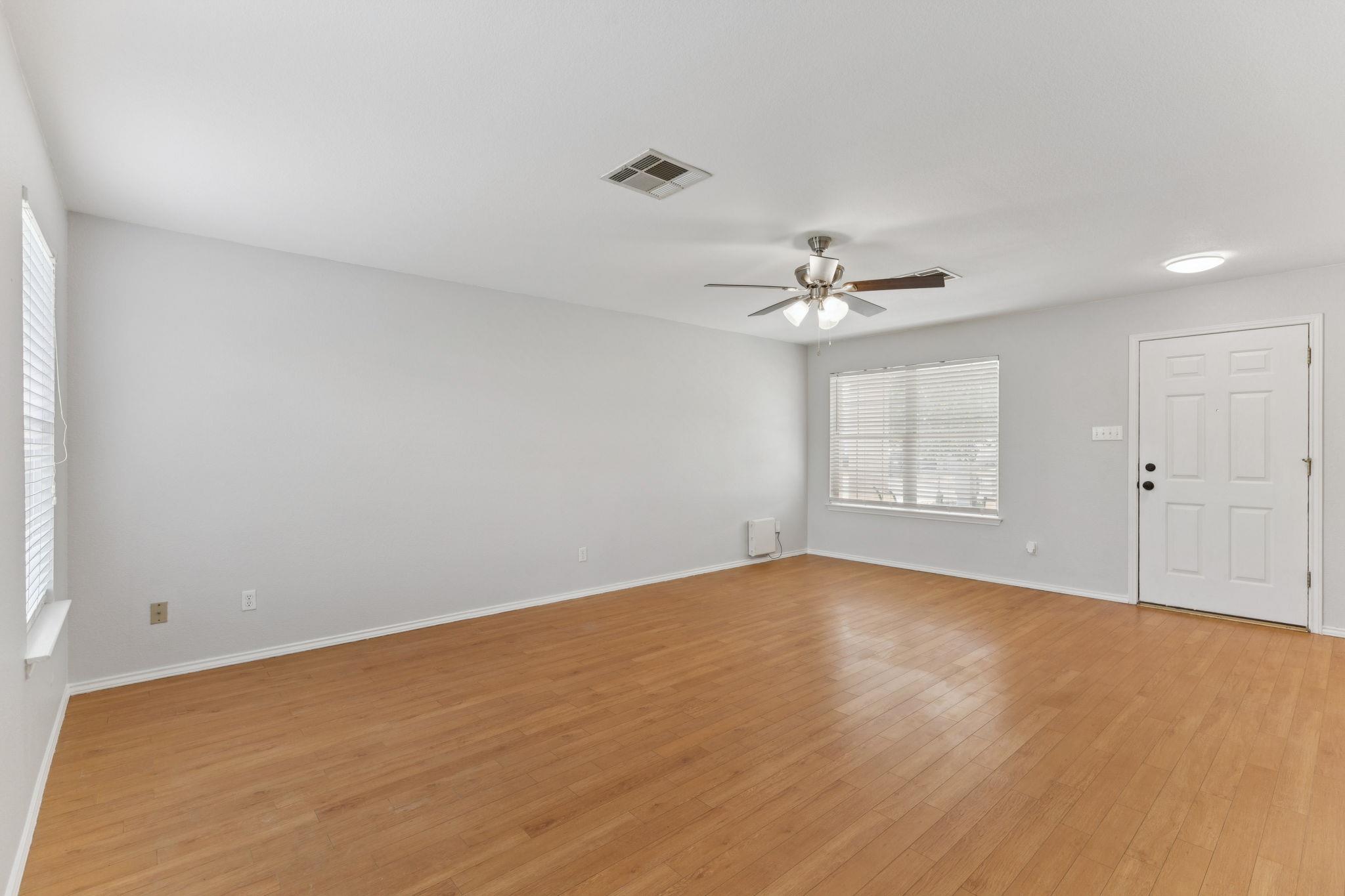 223 San Felipe DR, Kyle