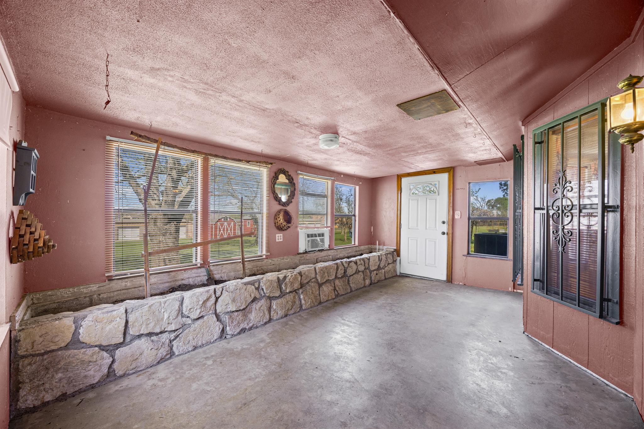 1204 Vapor DR