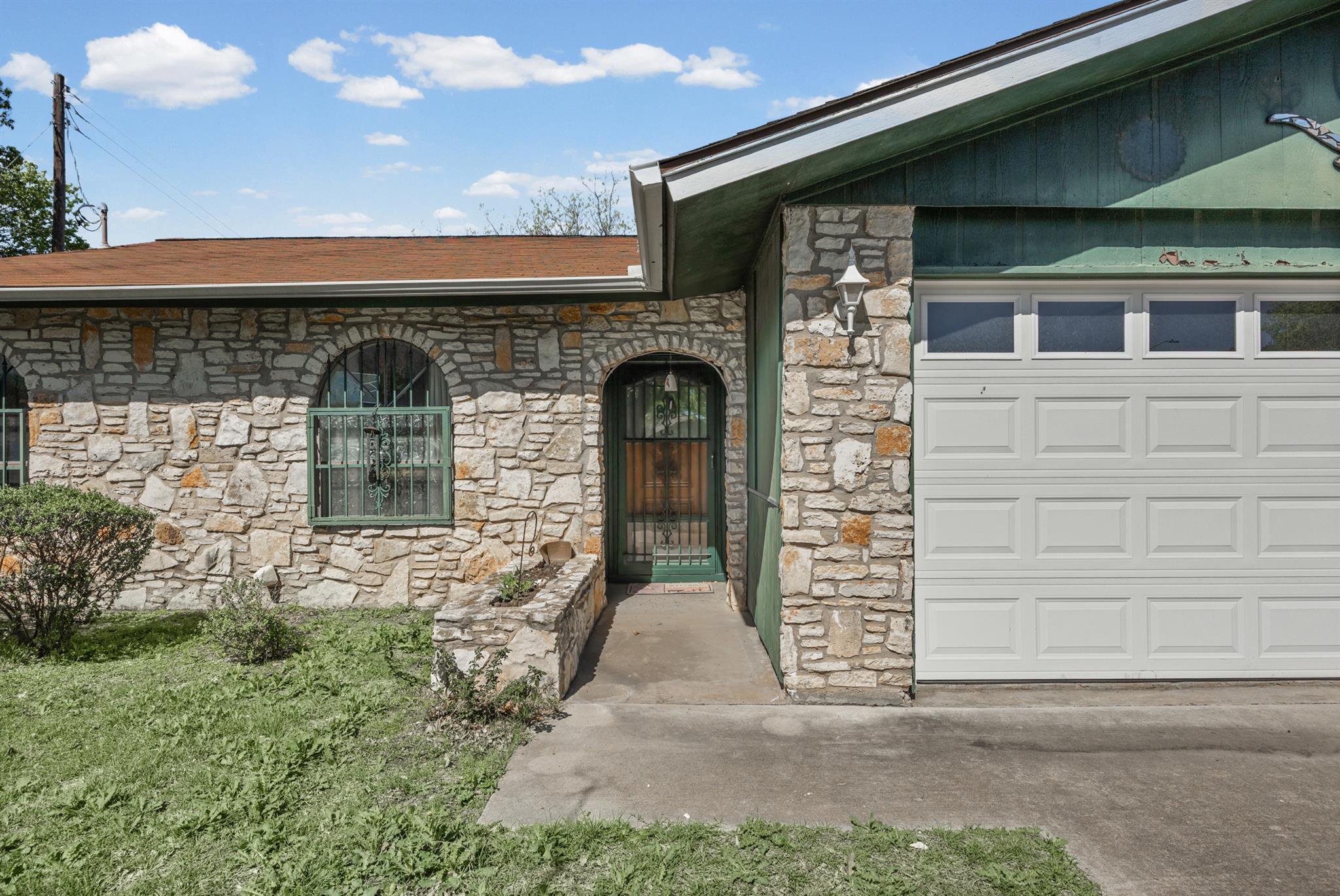 1204 Vapor DR