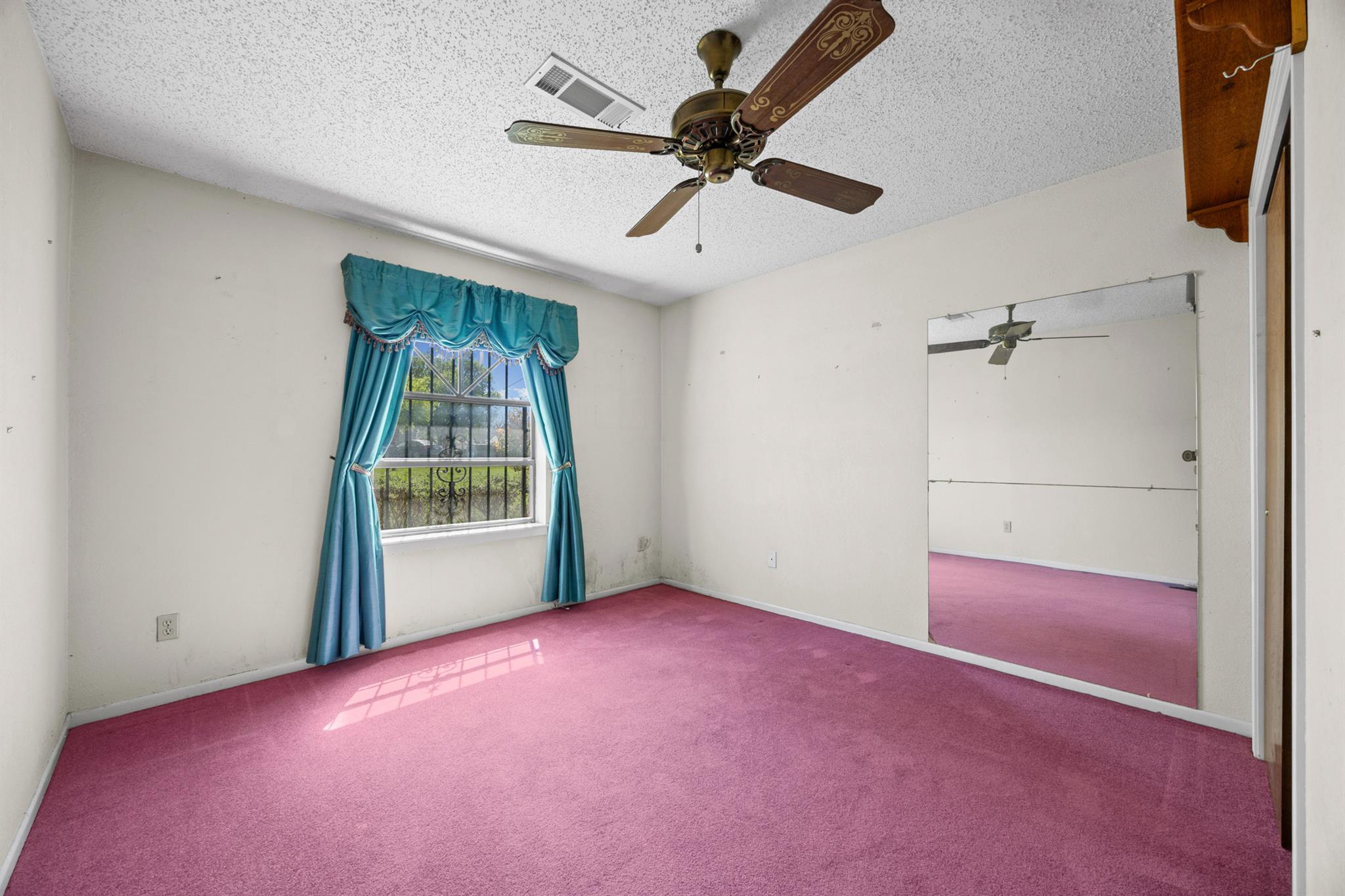1204 Vapor DR