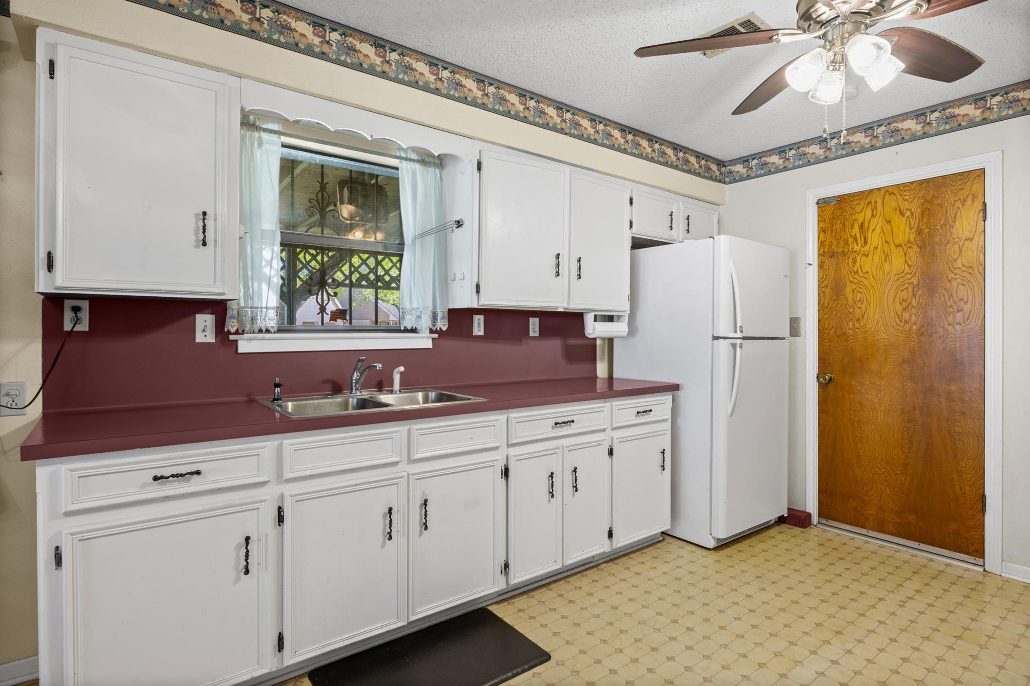 1204 Vapor DR