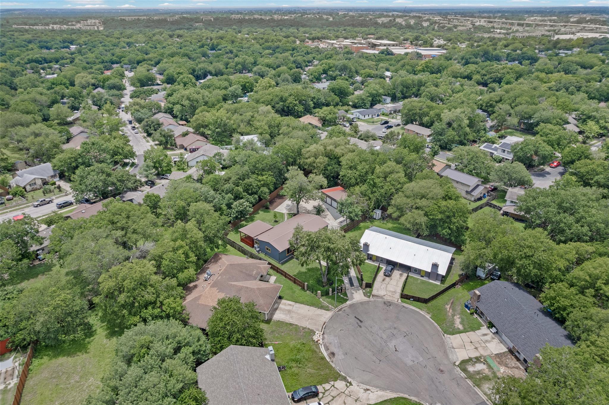 5106 Spruce CV