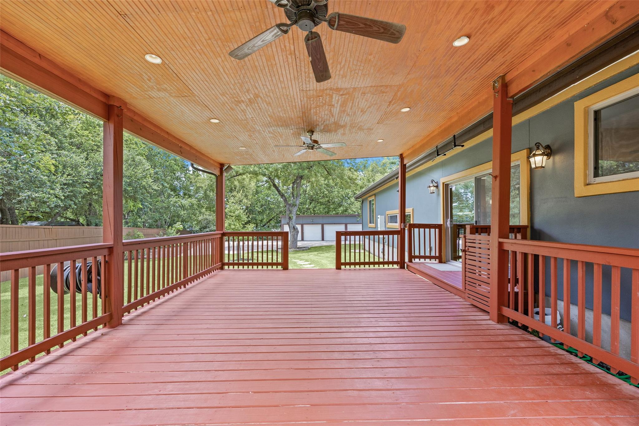 5106 Spruce CV