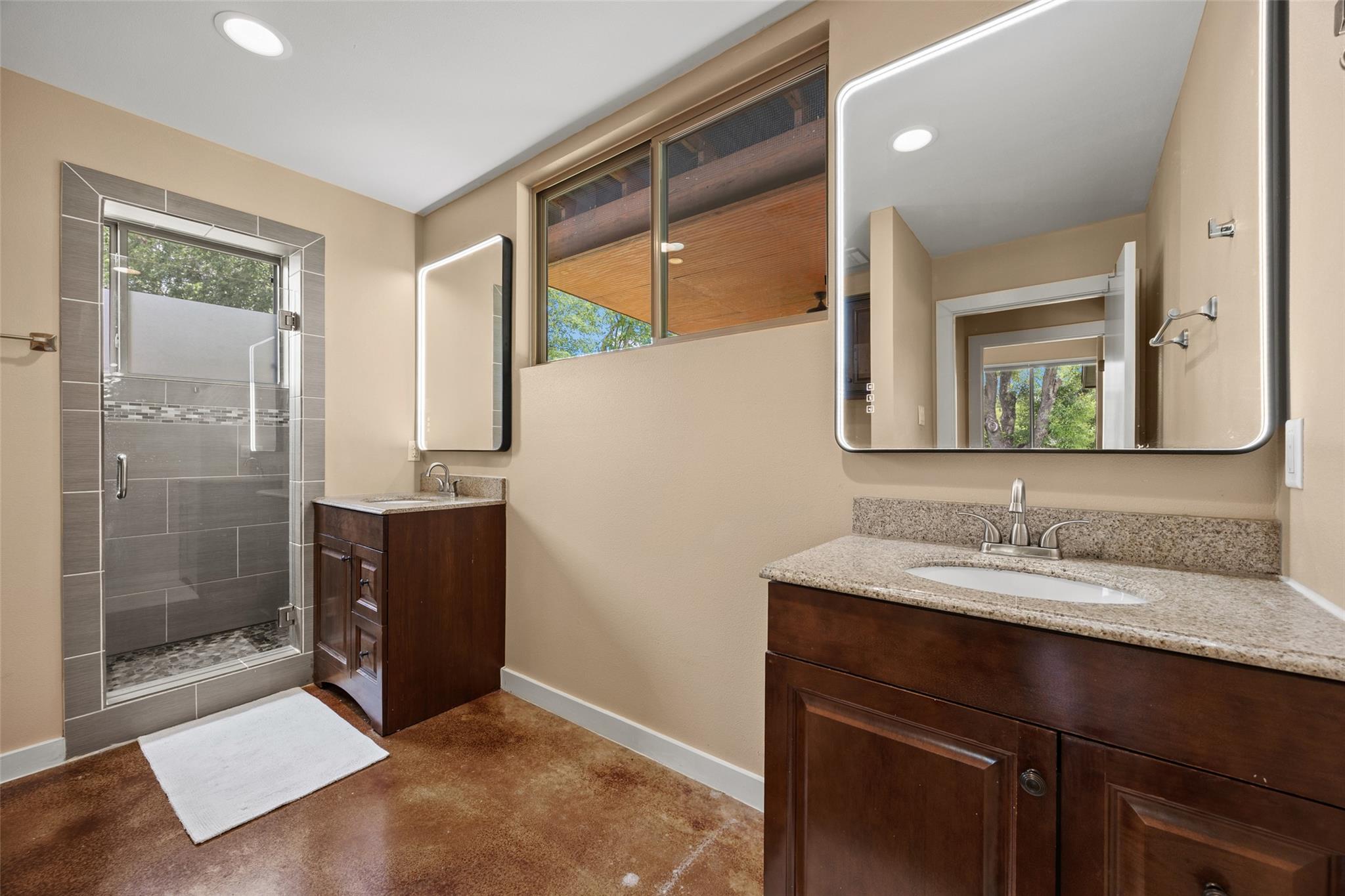 5106 Spruce CV