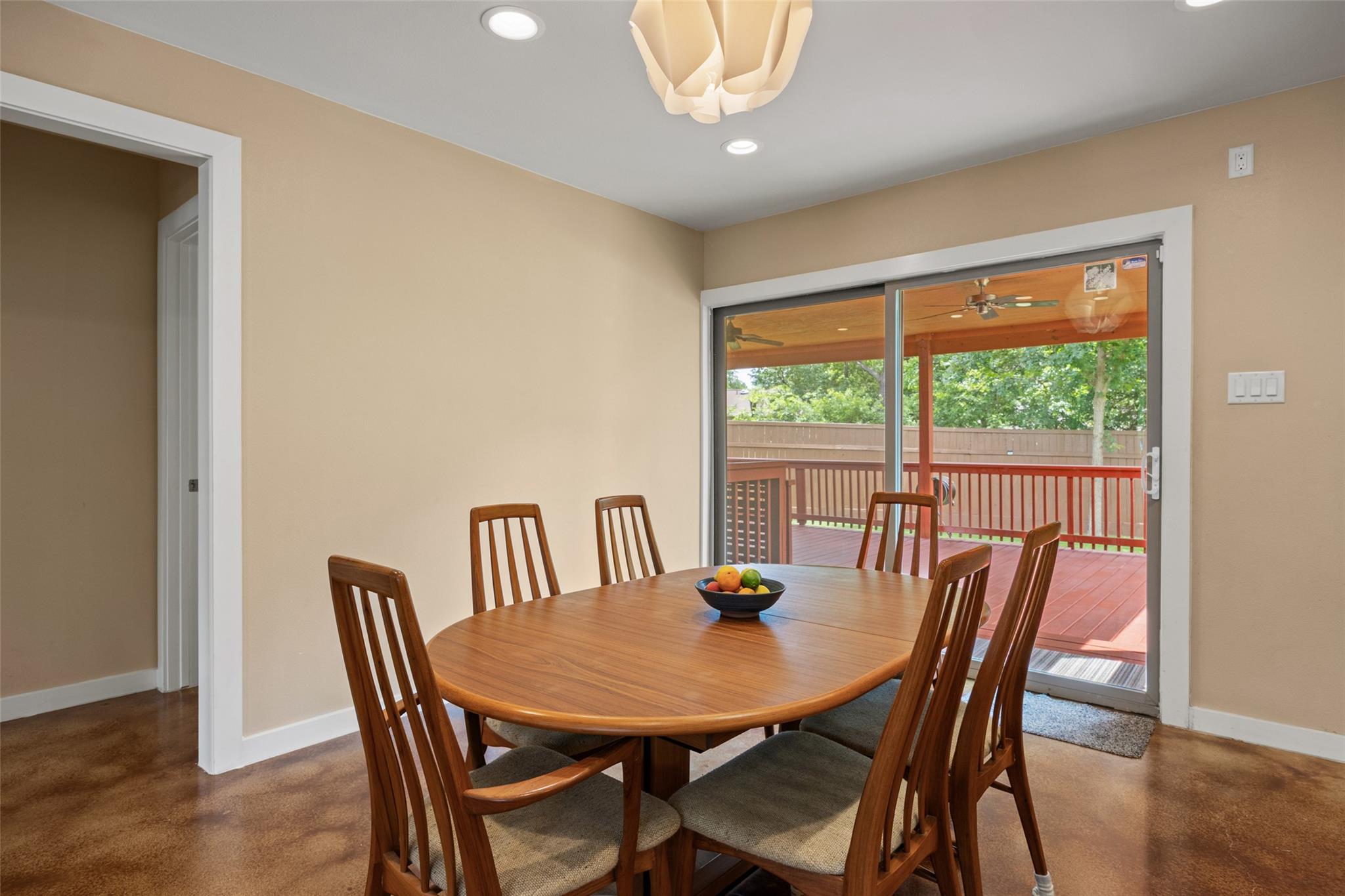 5106 Spruce CV