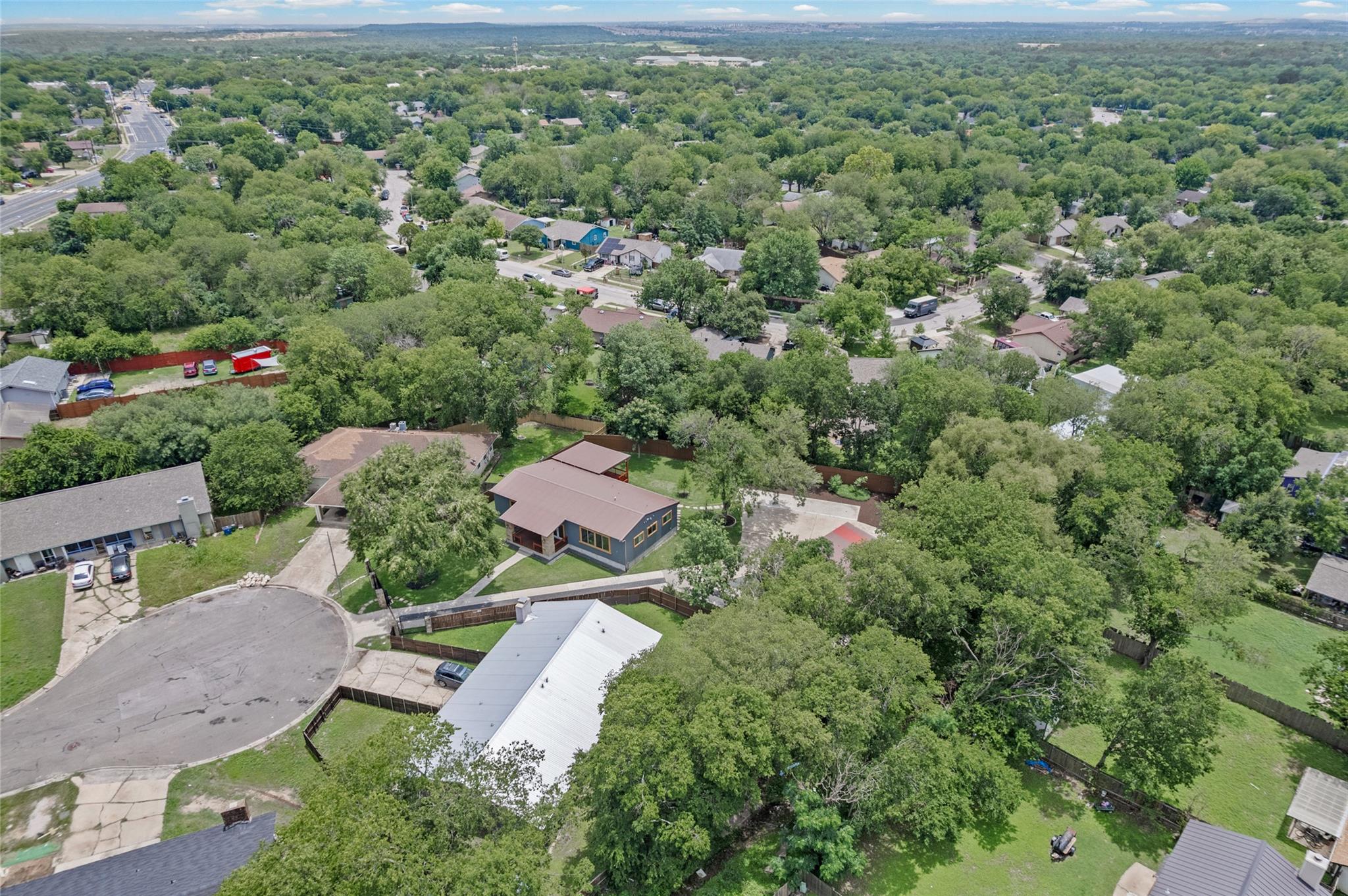 5106 Spruce CV
