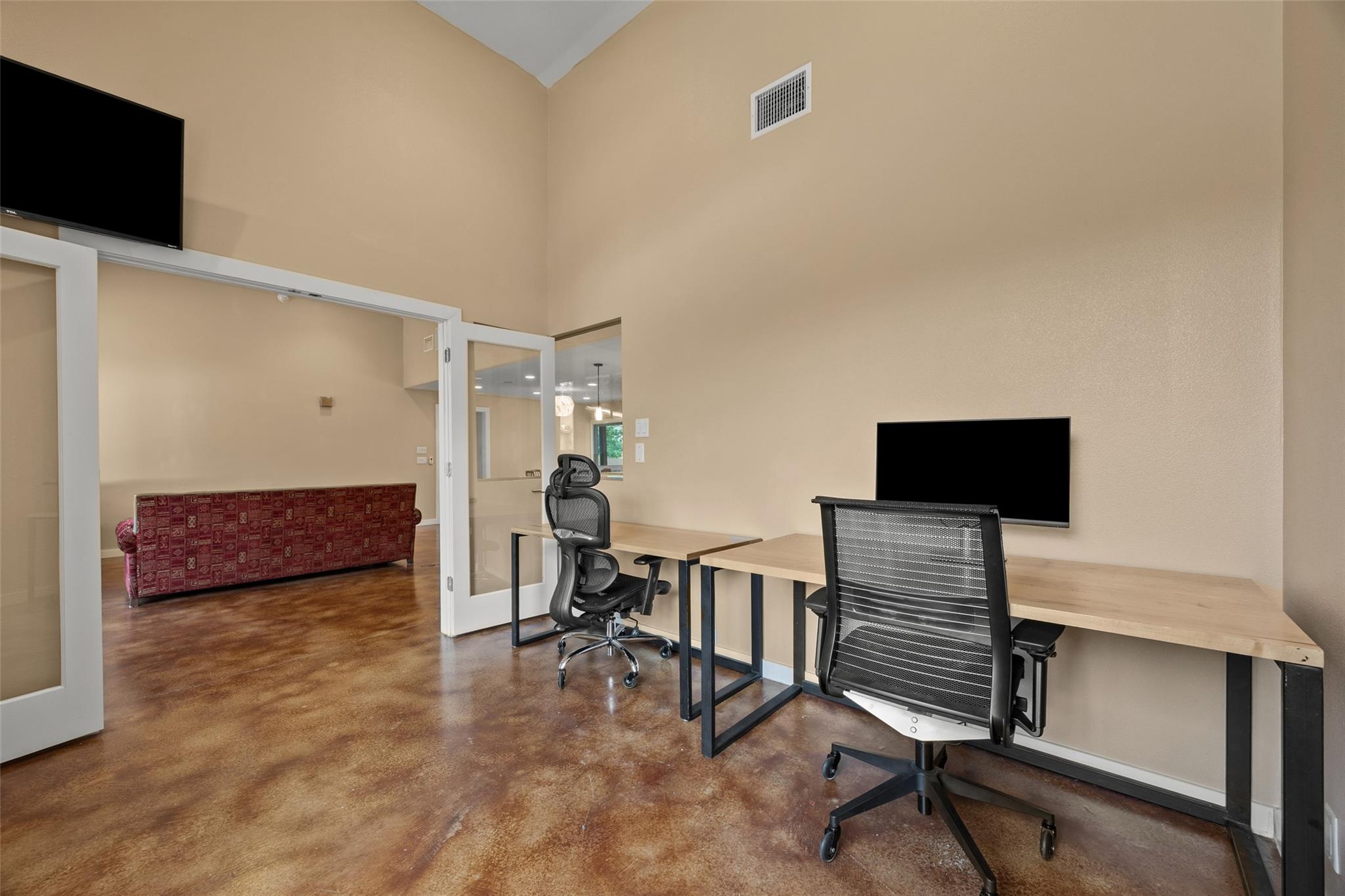 5106 Spruce CV