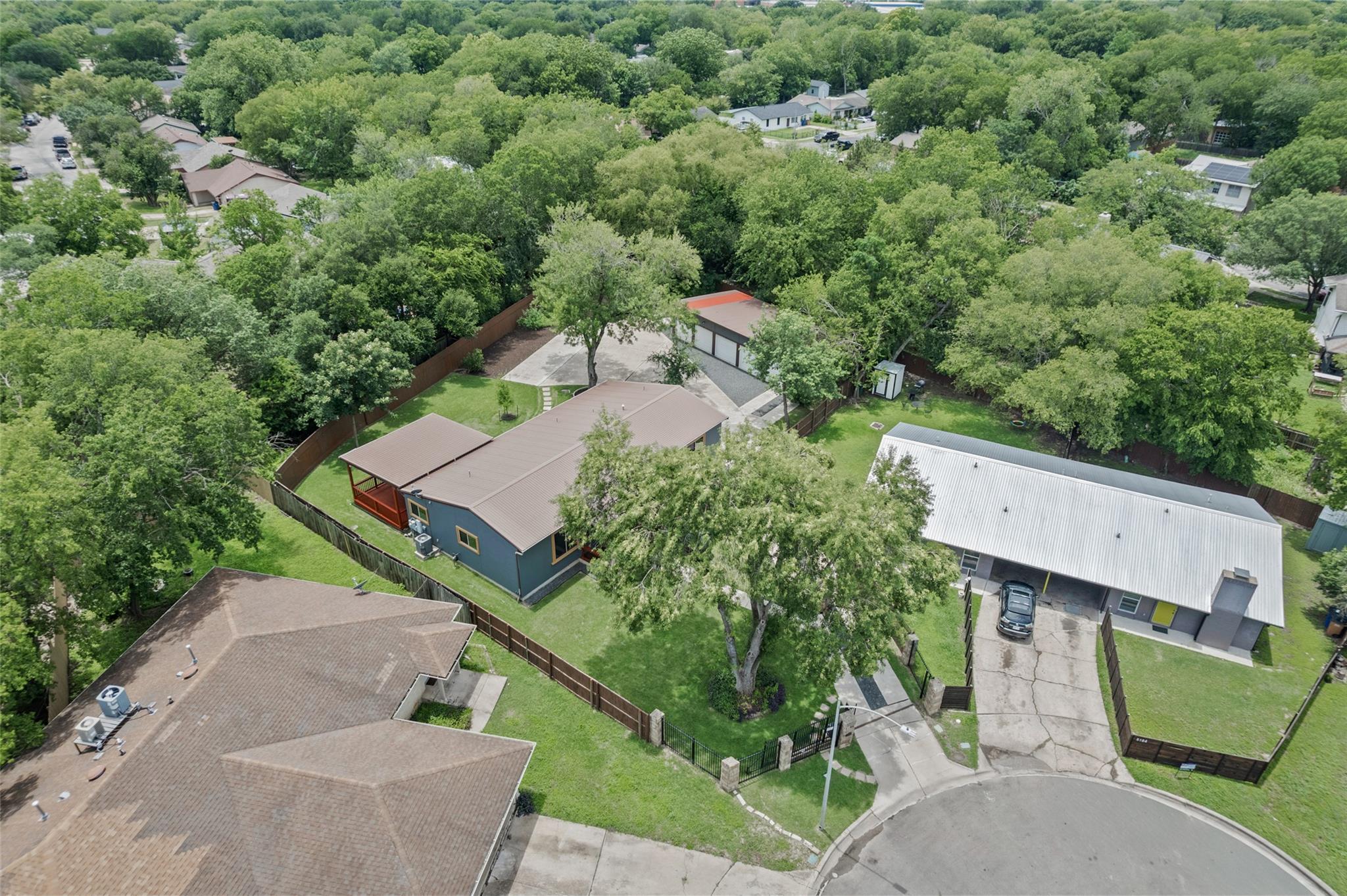 5106 Spruce CV
