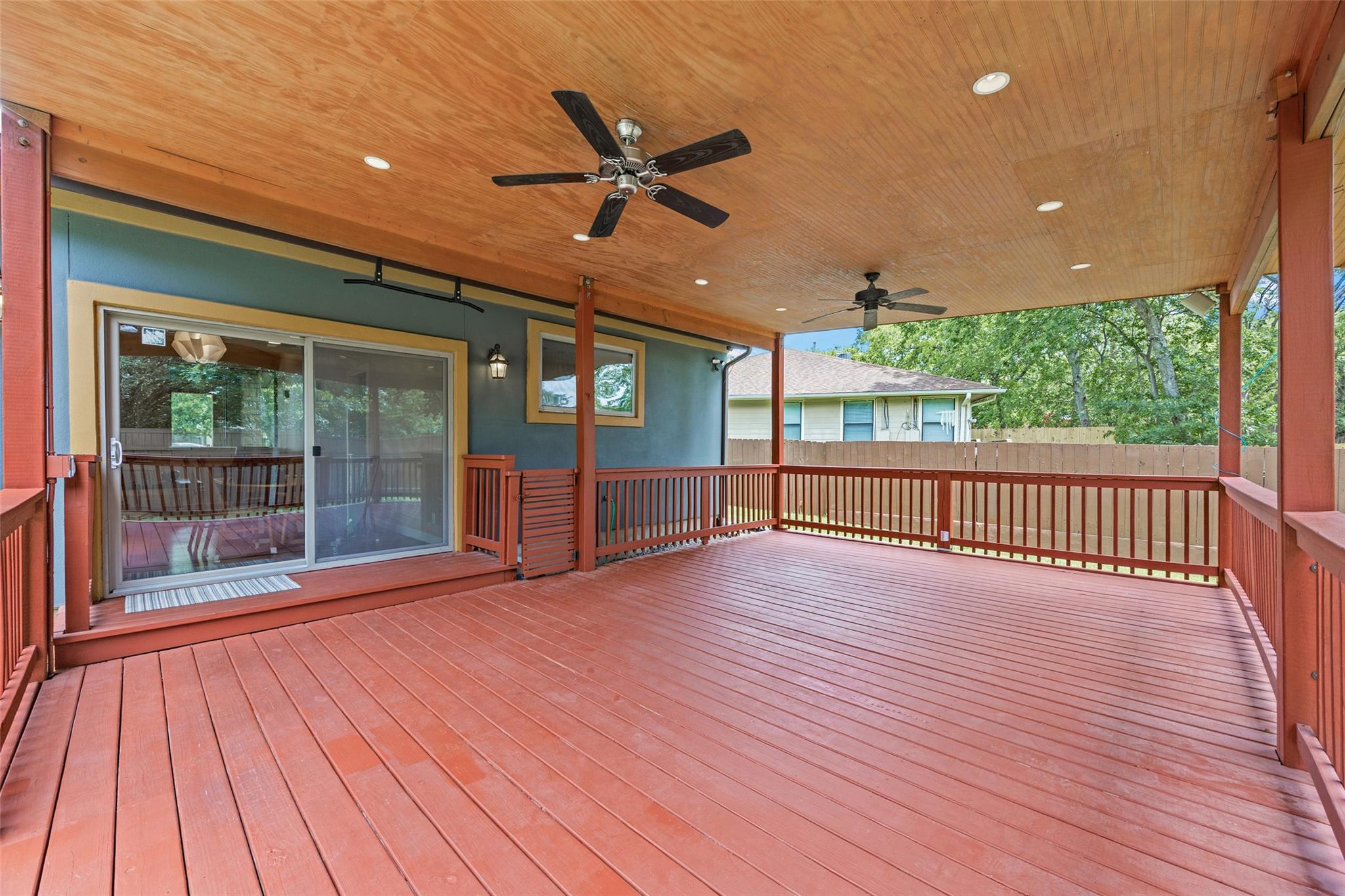 5106 Spruce CV
