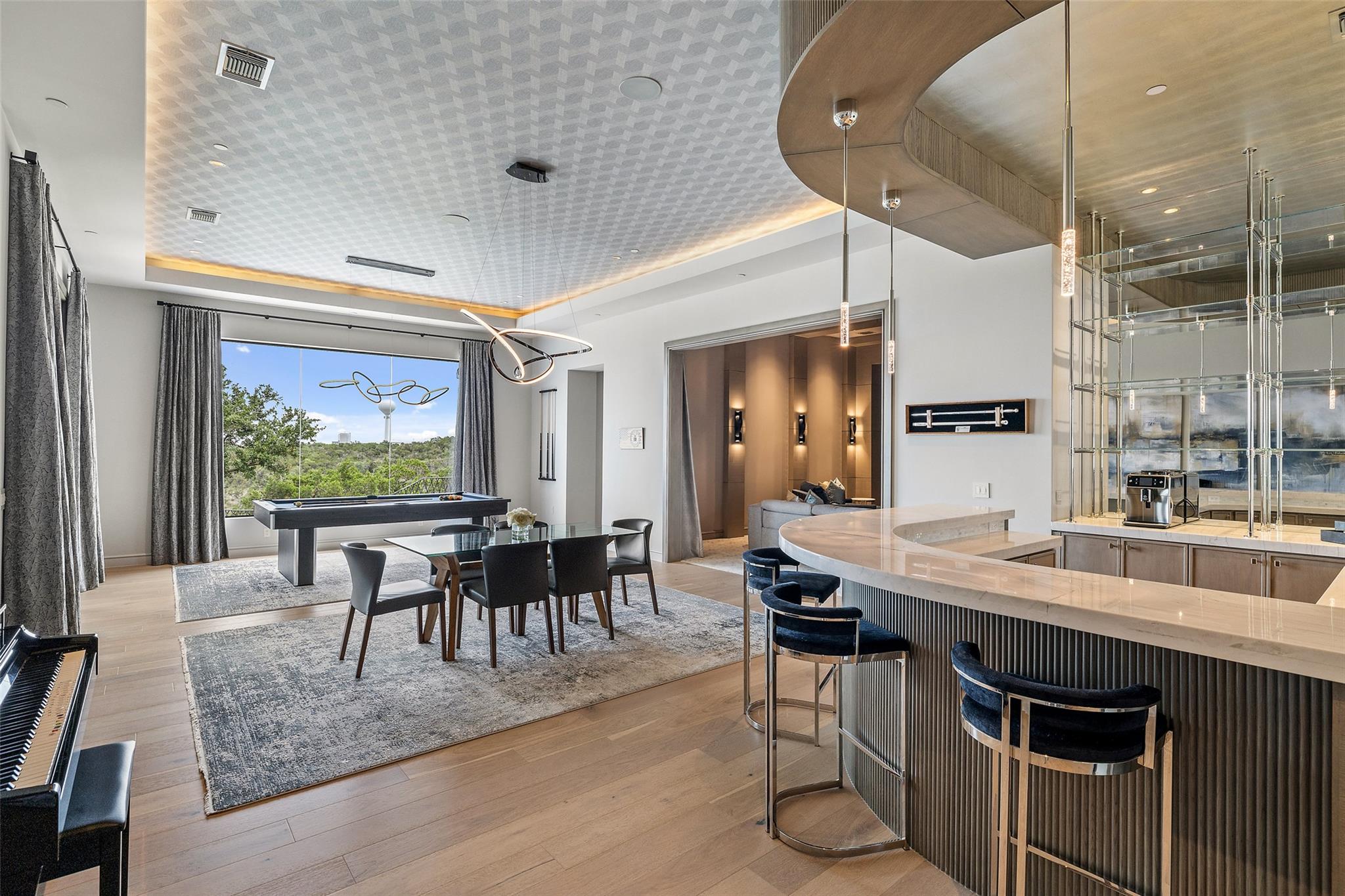 4901 Mirador DR