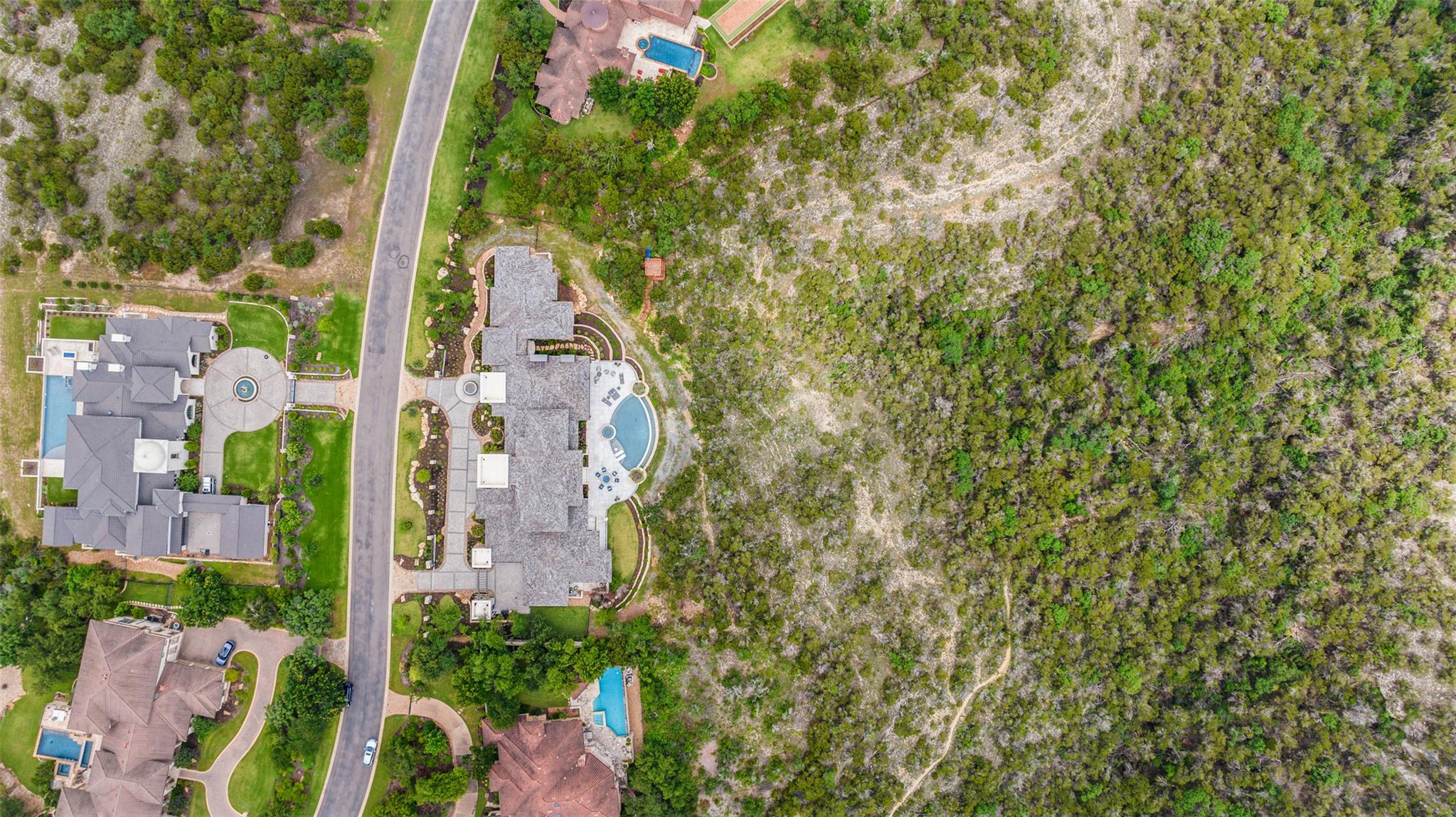 4901 Mirador DR