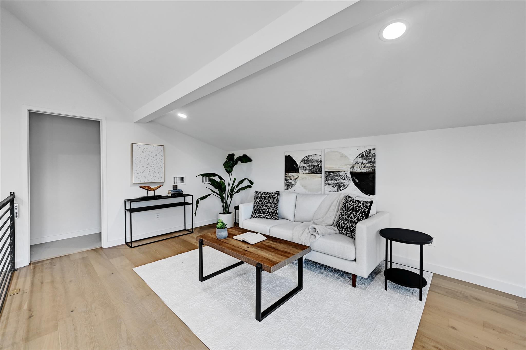2717 Lyons RD # 1