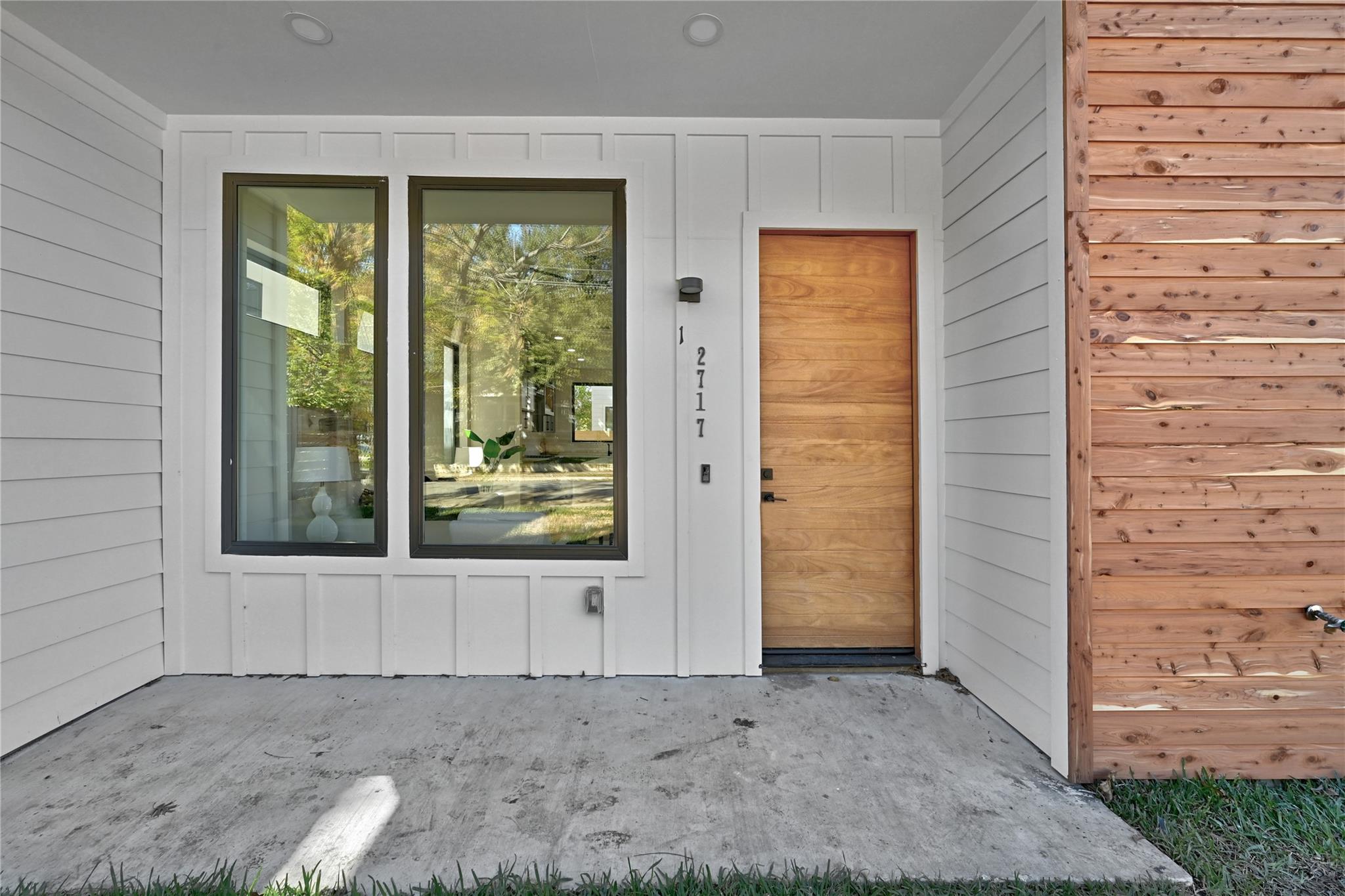 2717 Lyons RD # 1