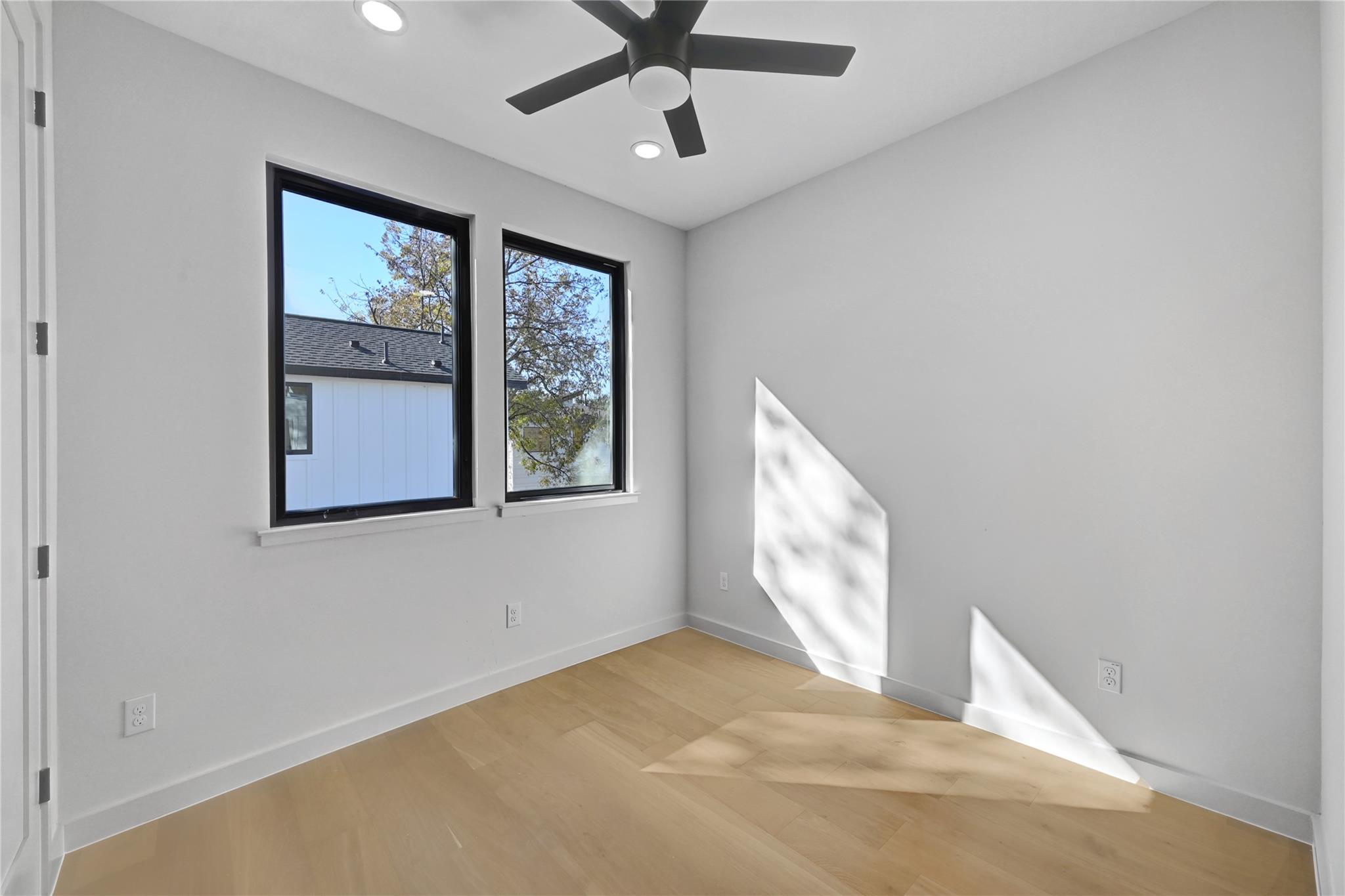 2717 Lyons RD # 1