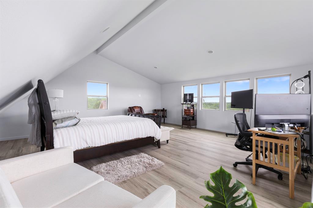 11103 State Highway 130 BLVD S