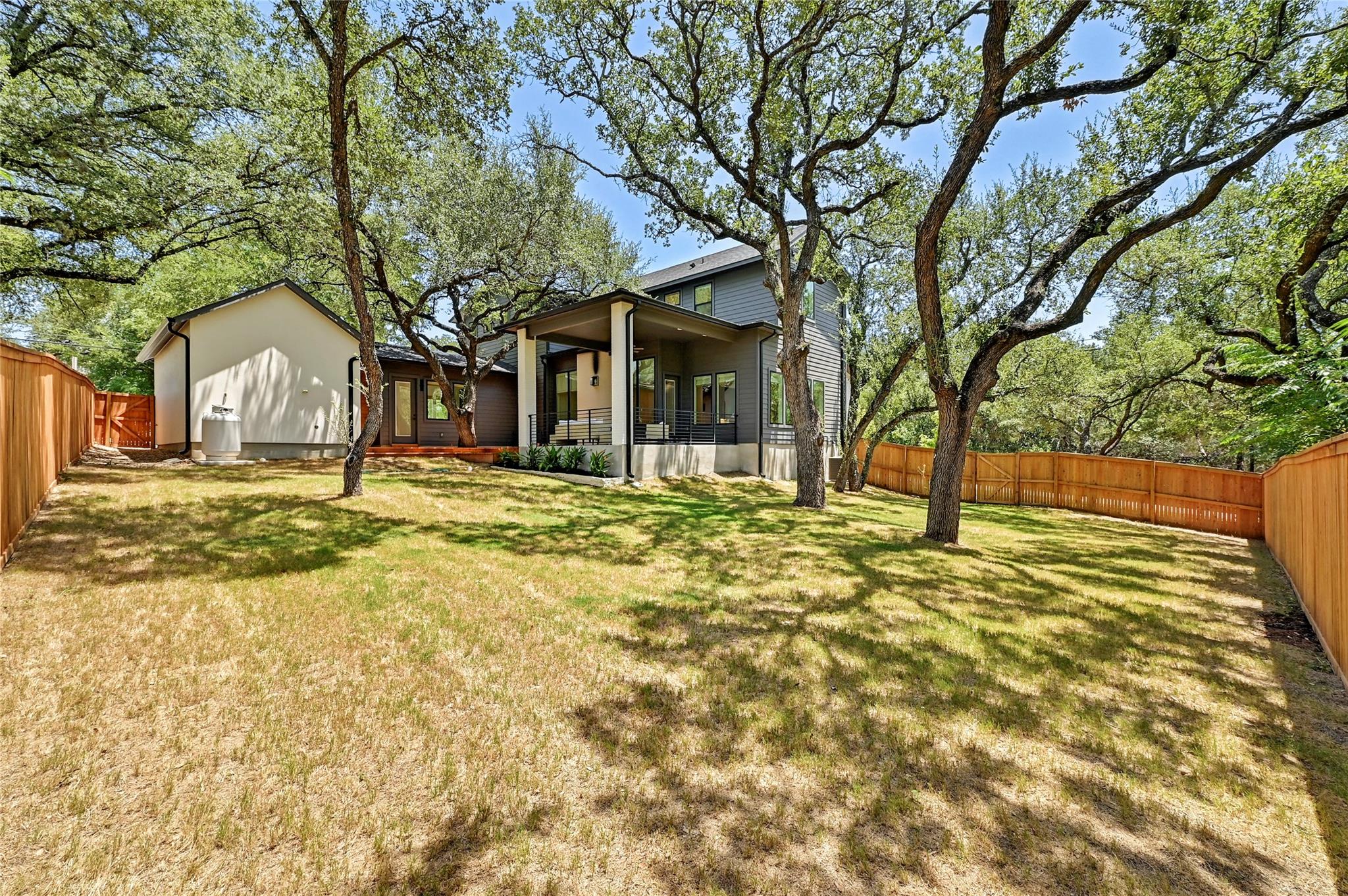 18405 Georgetown DR