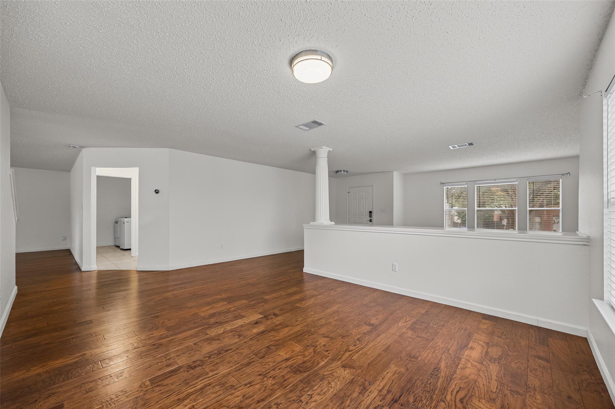 805 Catumet DR