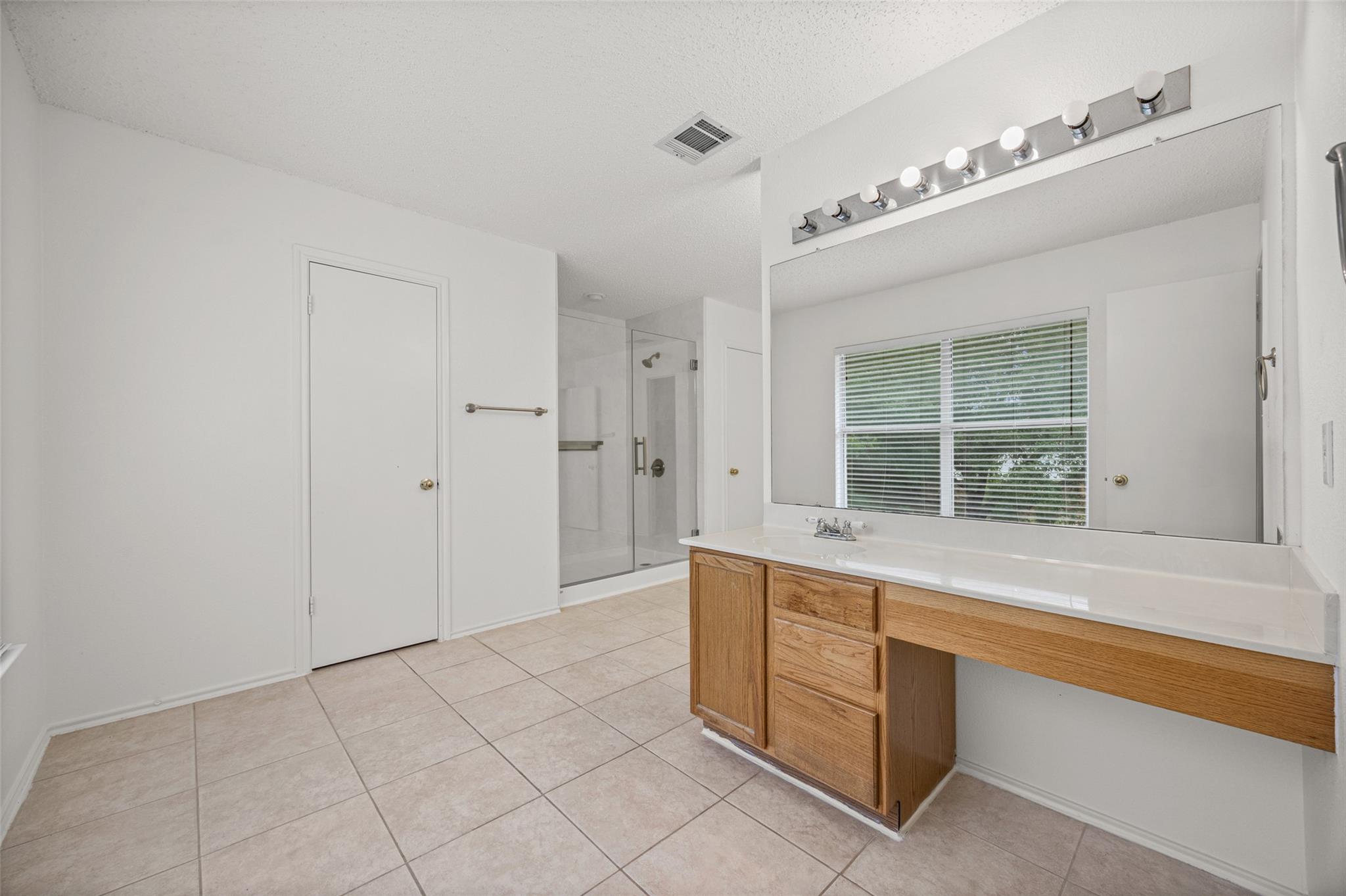 805 Catumet DR