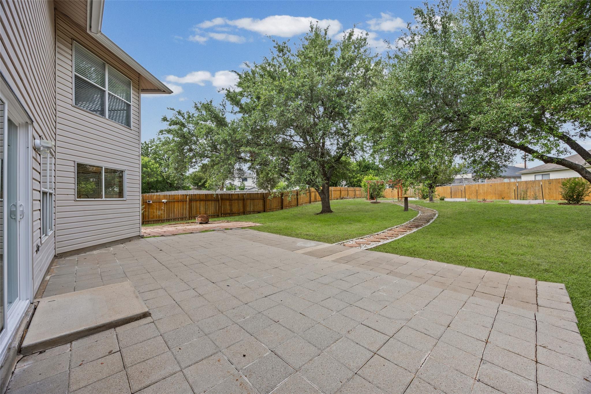 805 Catumet DR